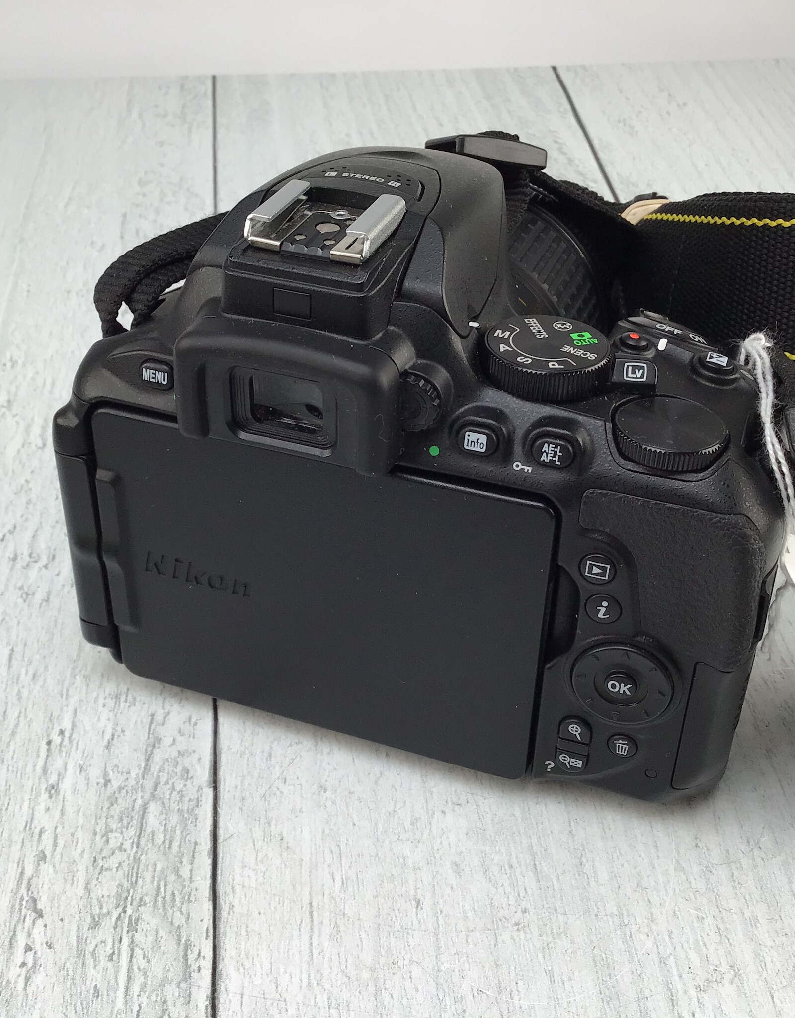 NIKON Nikon D5600 Camera w/ AF-P 18-55mm VR Used Good