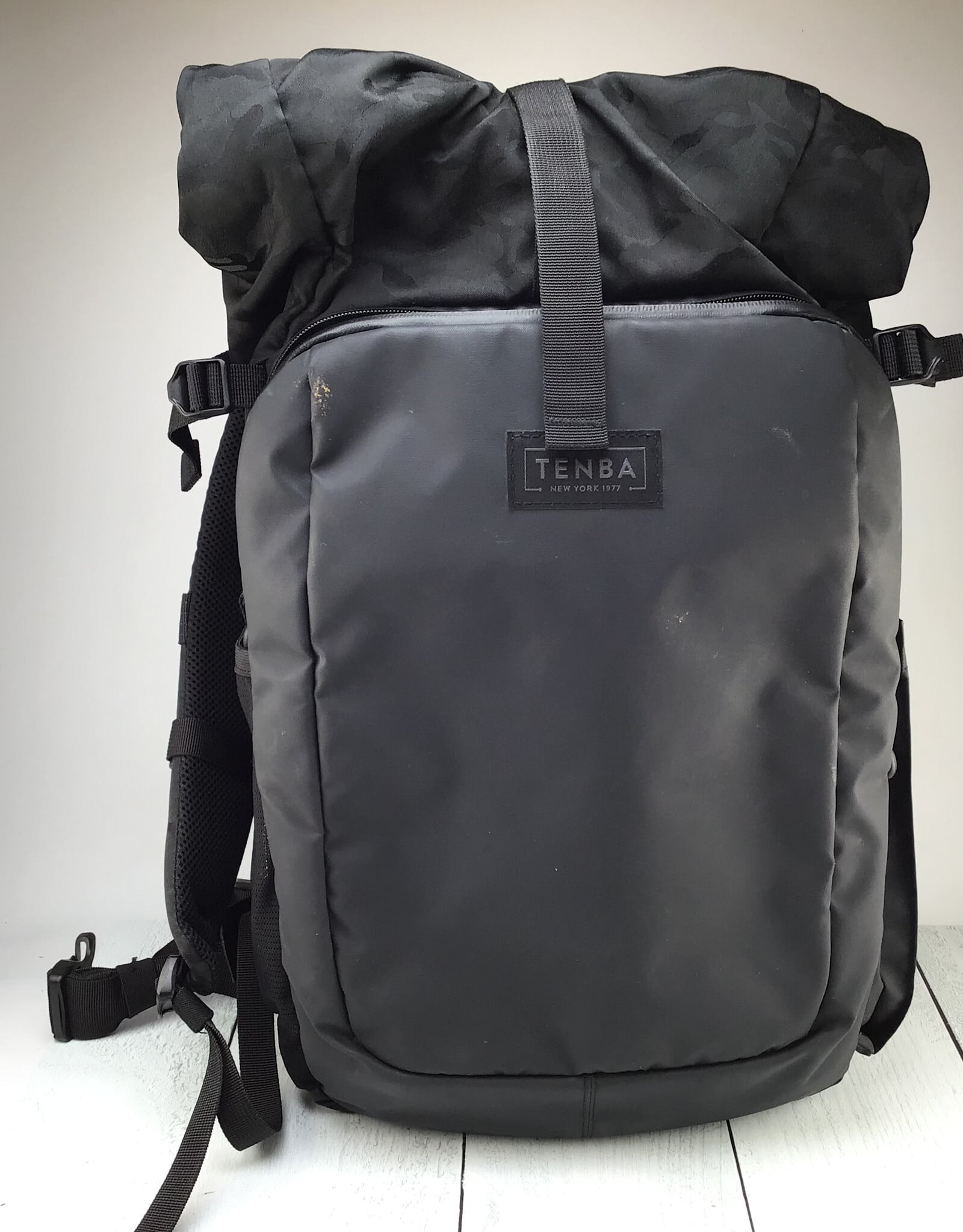 Tenba Fulton V2 16 L Black Camo Used Bag Good