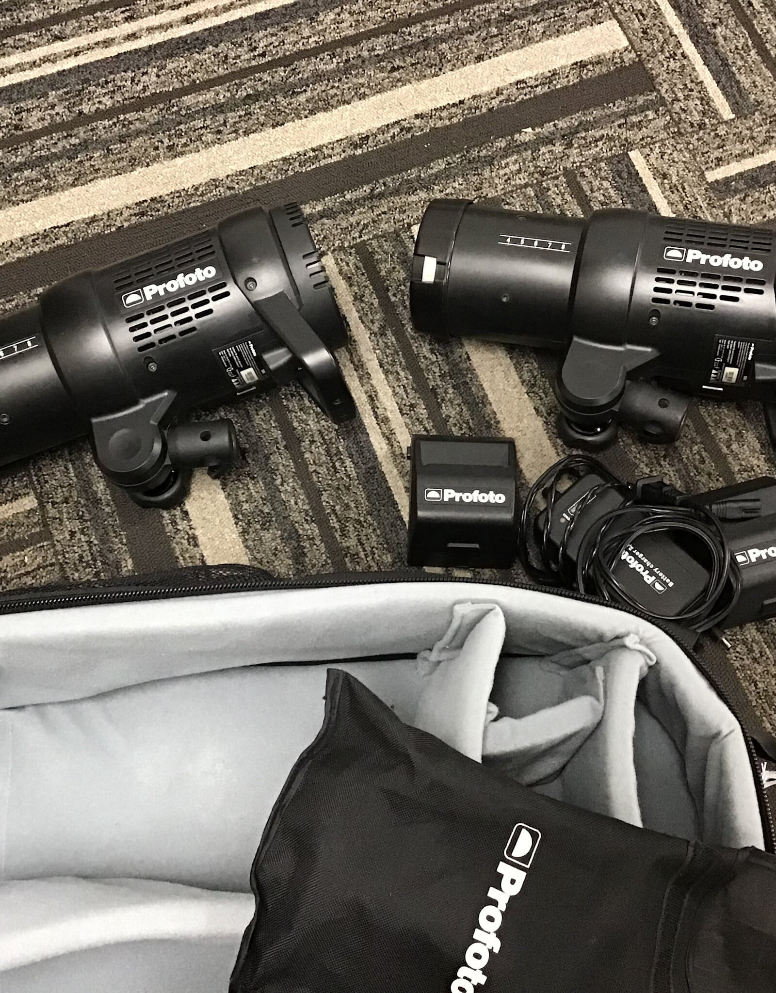 Profoto Profoto B1 500 Air TTL 2 Light Kit Used Good