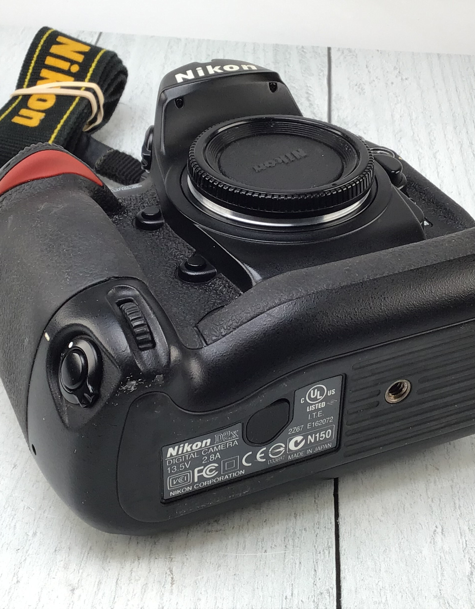 NIKON Nikon D2X Camera Body Used BGN