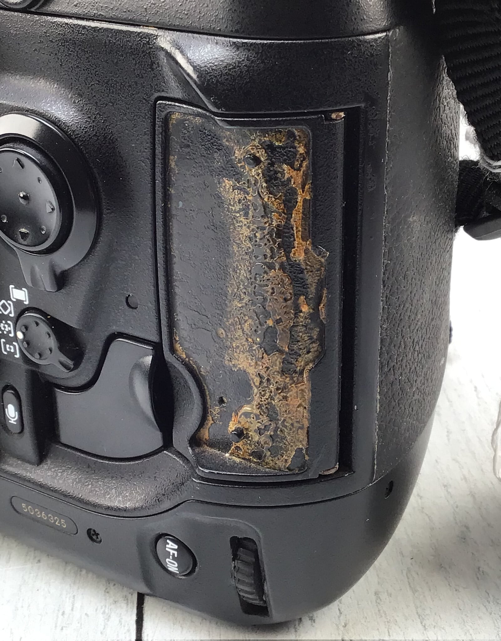 NIKON Nikon D2X Camera Body Used BGN