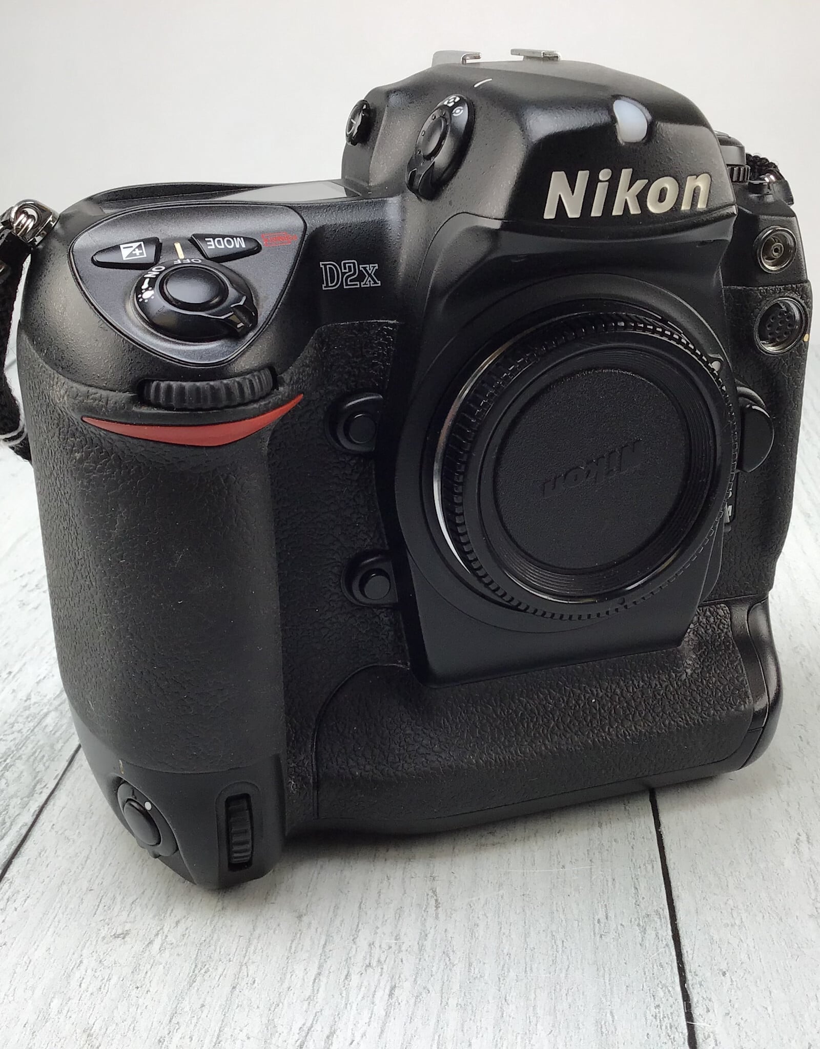 NIKON Nikon D2X Camera Body Used BGN