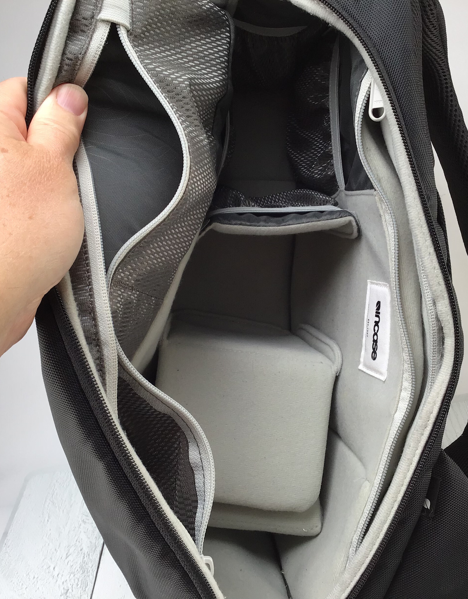Incase Incase CL 05867 Camera Bag Used Good