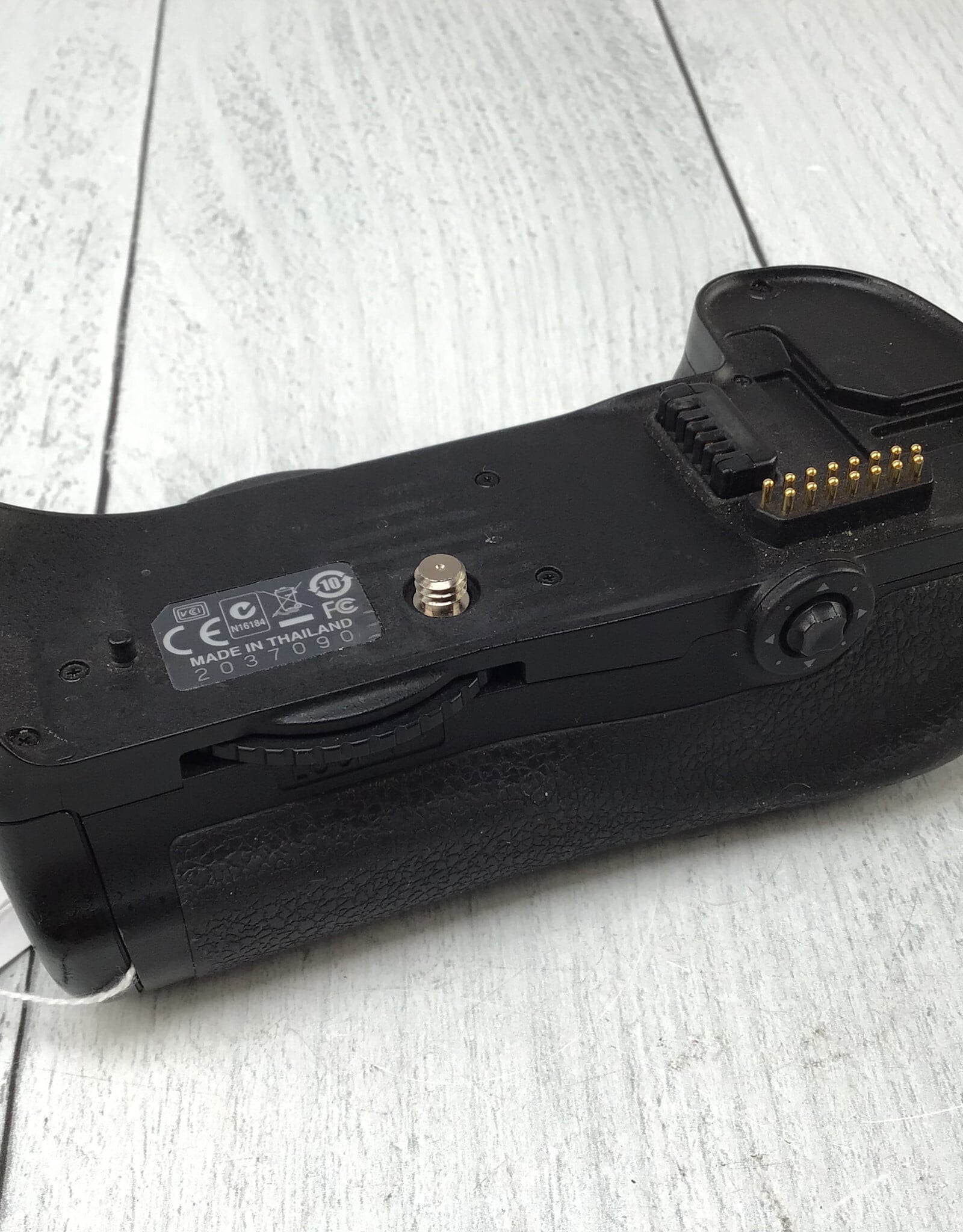 NIKON Nikon MB-D10 Battery Grip Used Fair