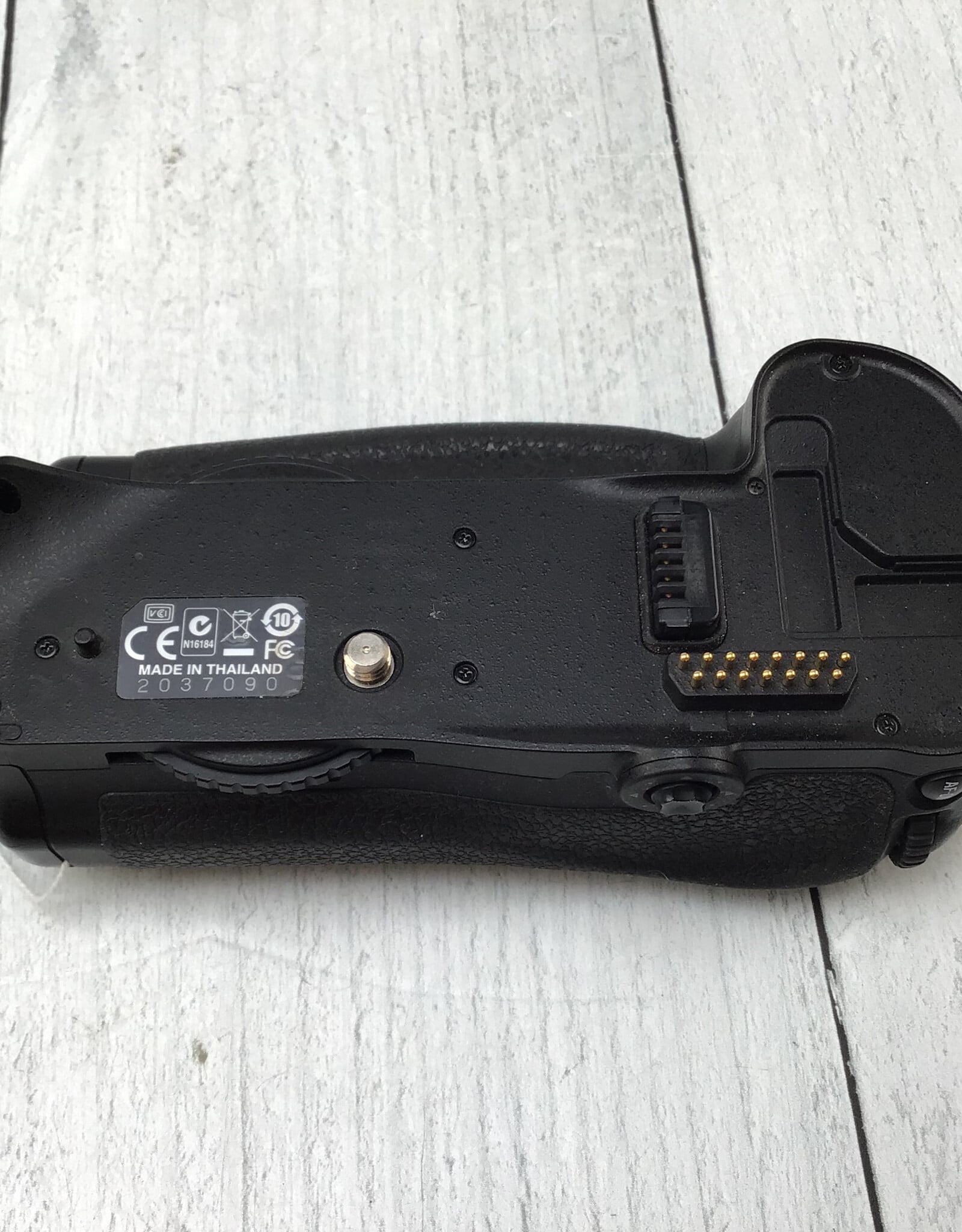 NIKON Nikon MB-D10 Battery Grip Used Fair