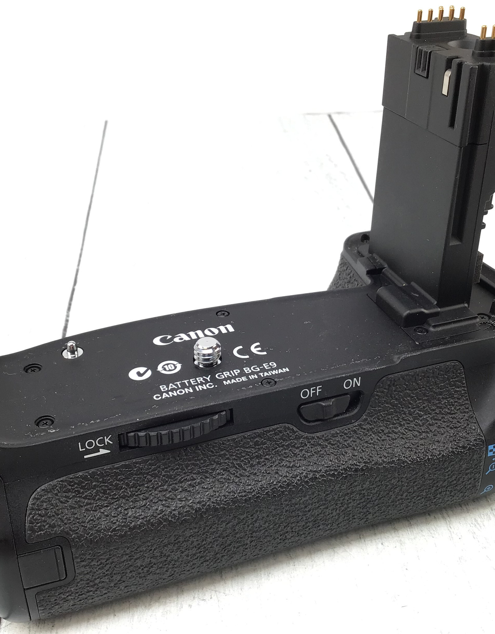 CANON Canon BG-E9 Grip for 60D Used Good
