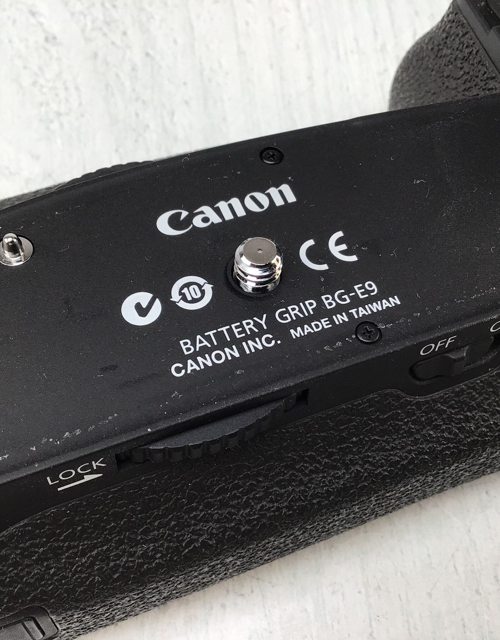 CANON Canon BG-E9 Grip for 60D Used Good