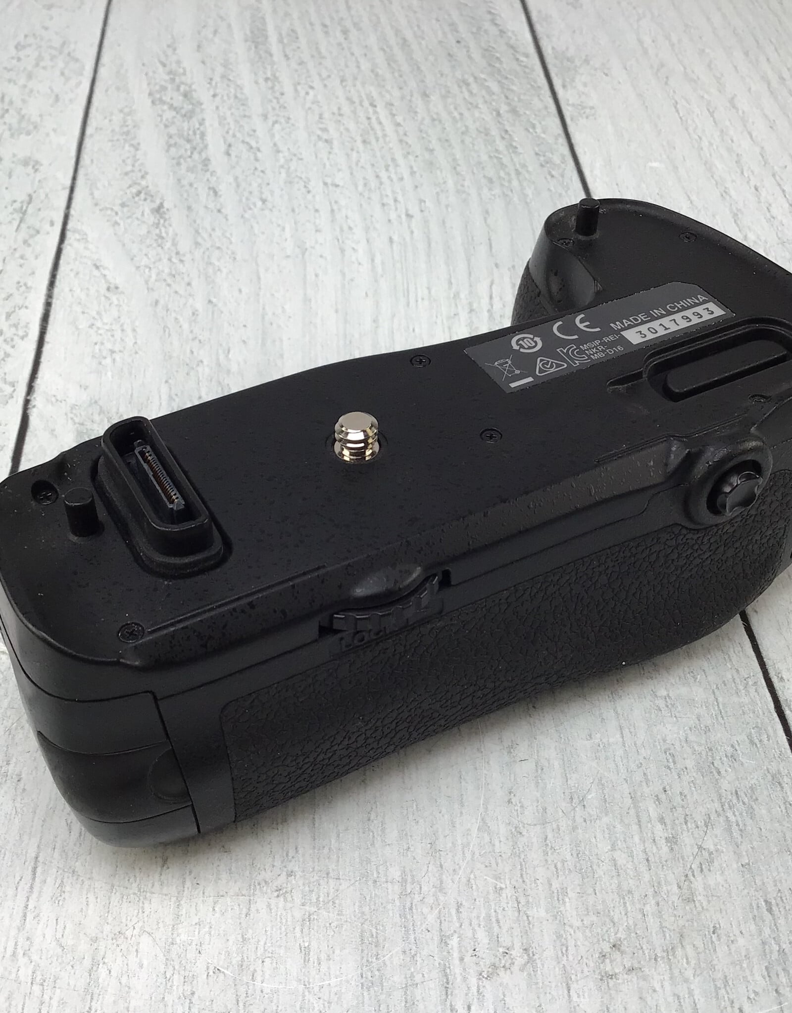 NIKON Nikon MB-D16 Battery Grip for D750 Used Good
