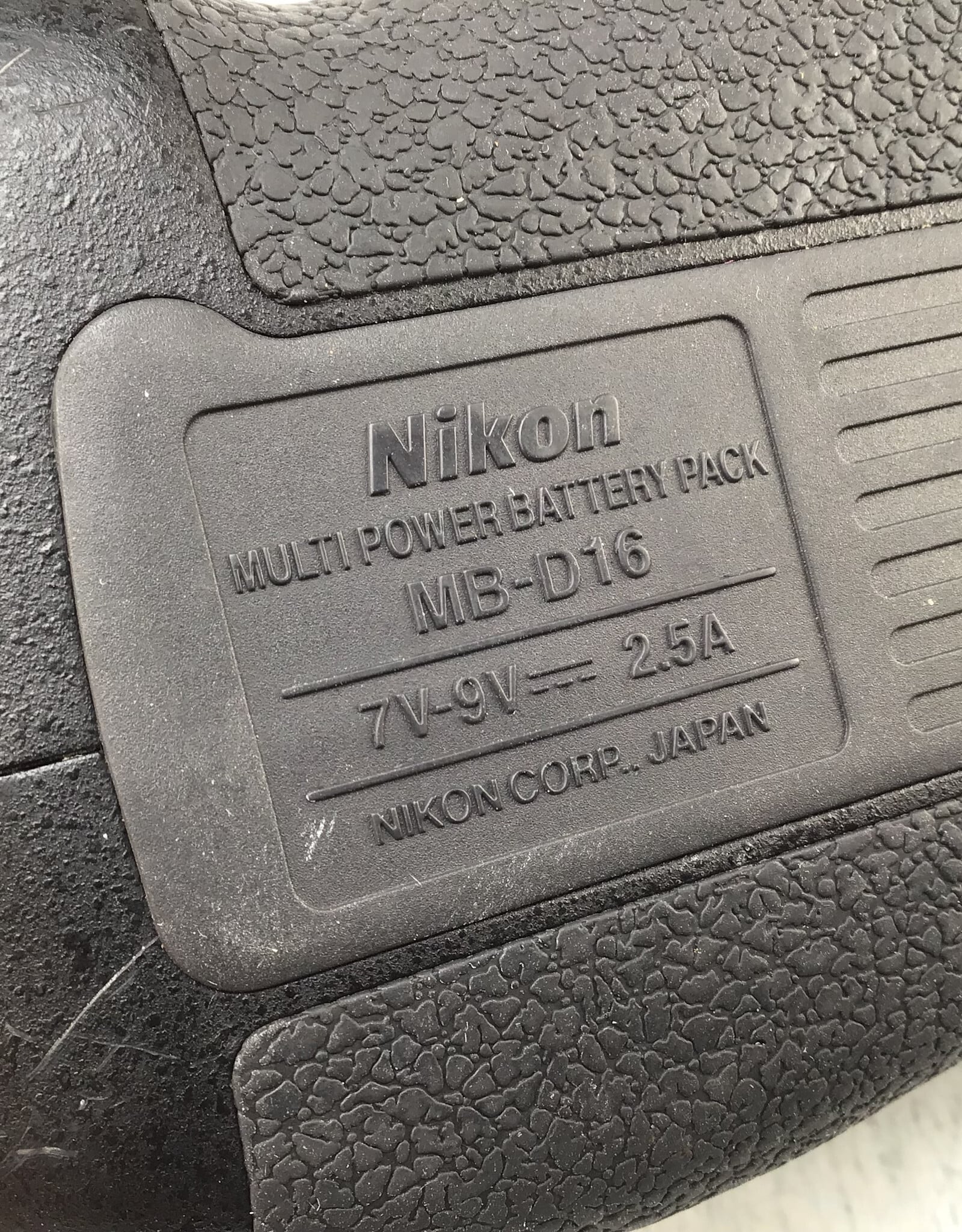 NIKON Nikon MB-D16 Battery Grip for D750 Used Good