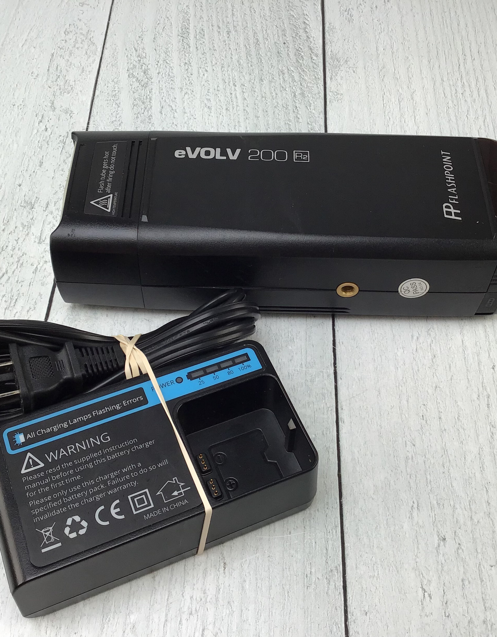 Flashpoint Flashpoint eVolv 200 Pro TTL R2 in Box Used Good