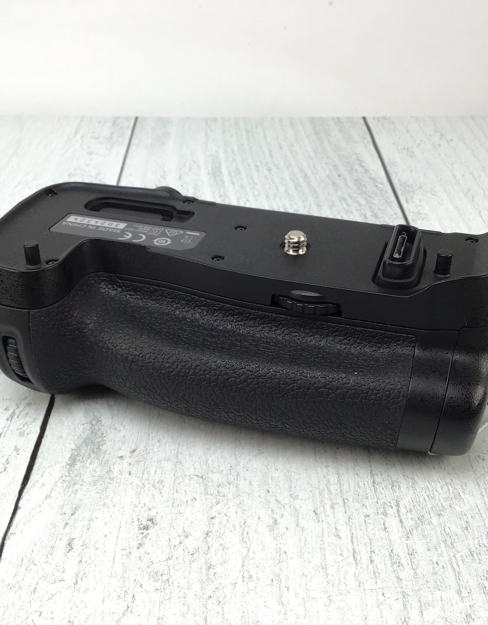 NIKON Nikon MB-D17 Battery Grip for Nikon D500 Used Good