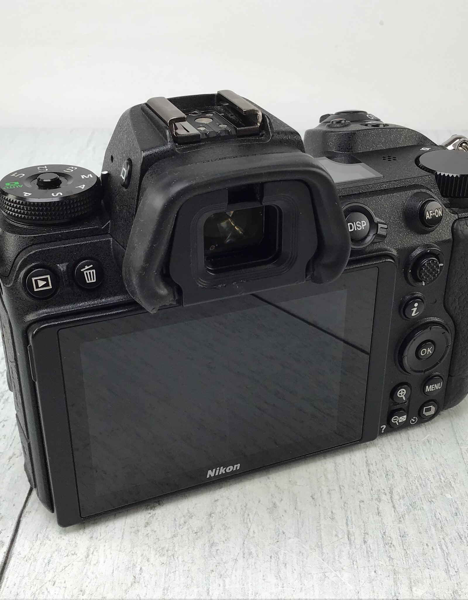 NIKON Nikon Z6 II Camera Body Shutter Count 137240 Used Good