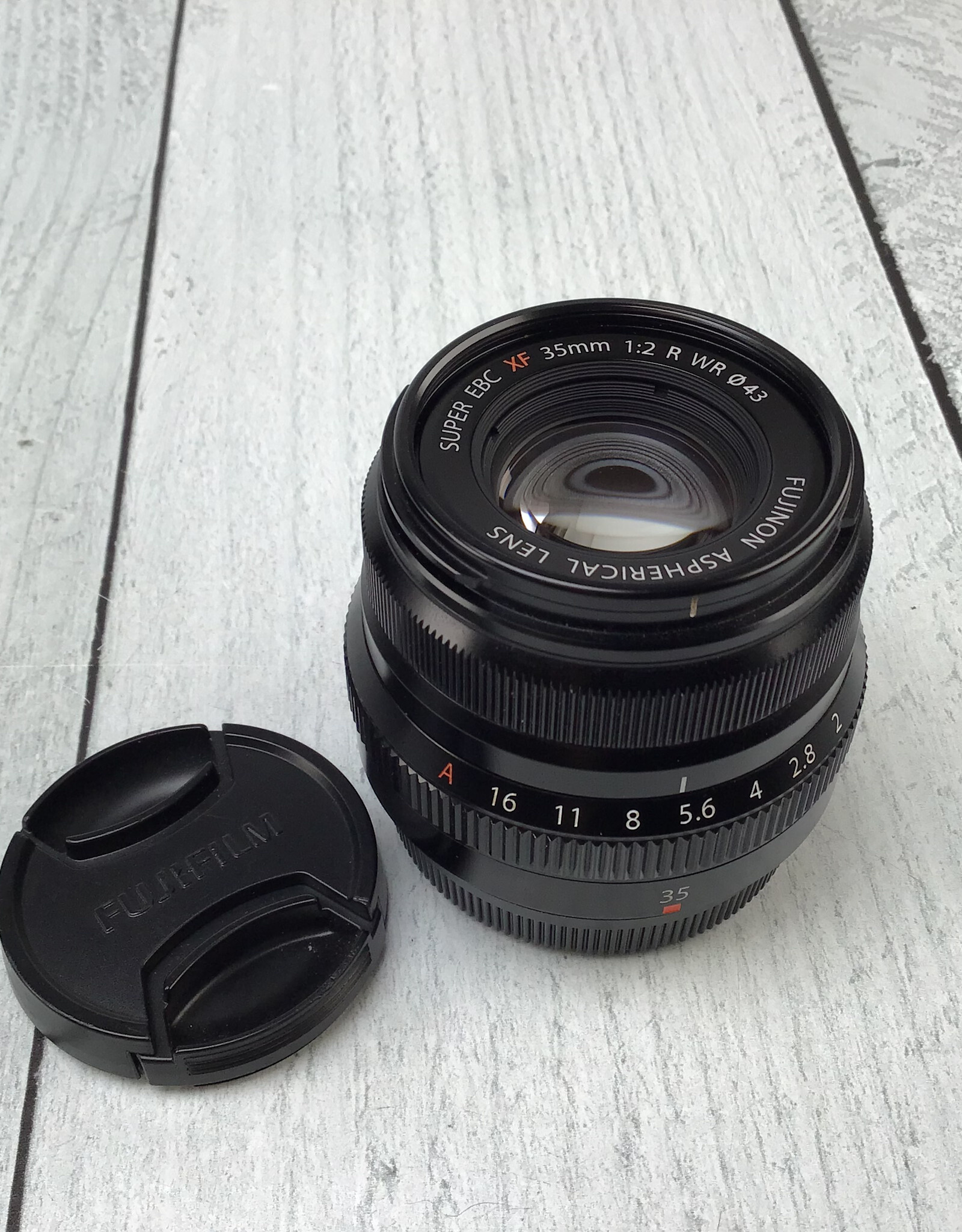 FUJI Fuji Super EBC XF 35mm f2 WR Lens in Box Used Good