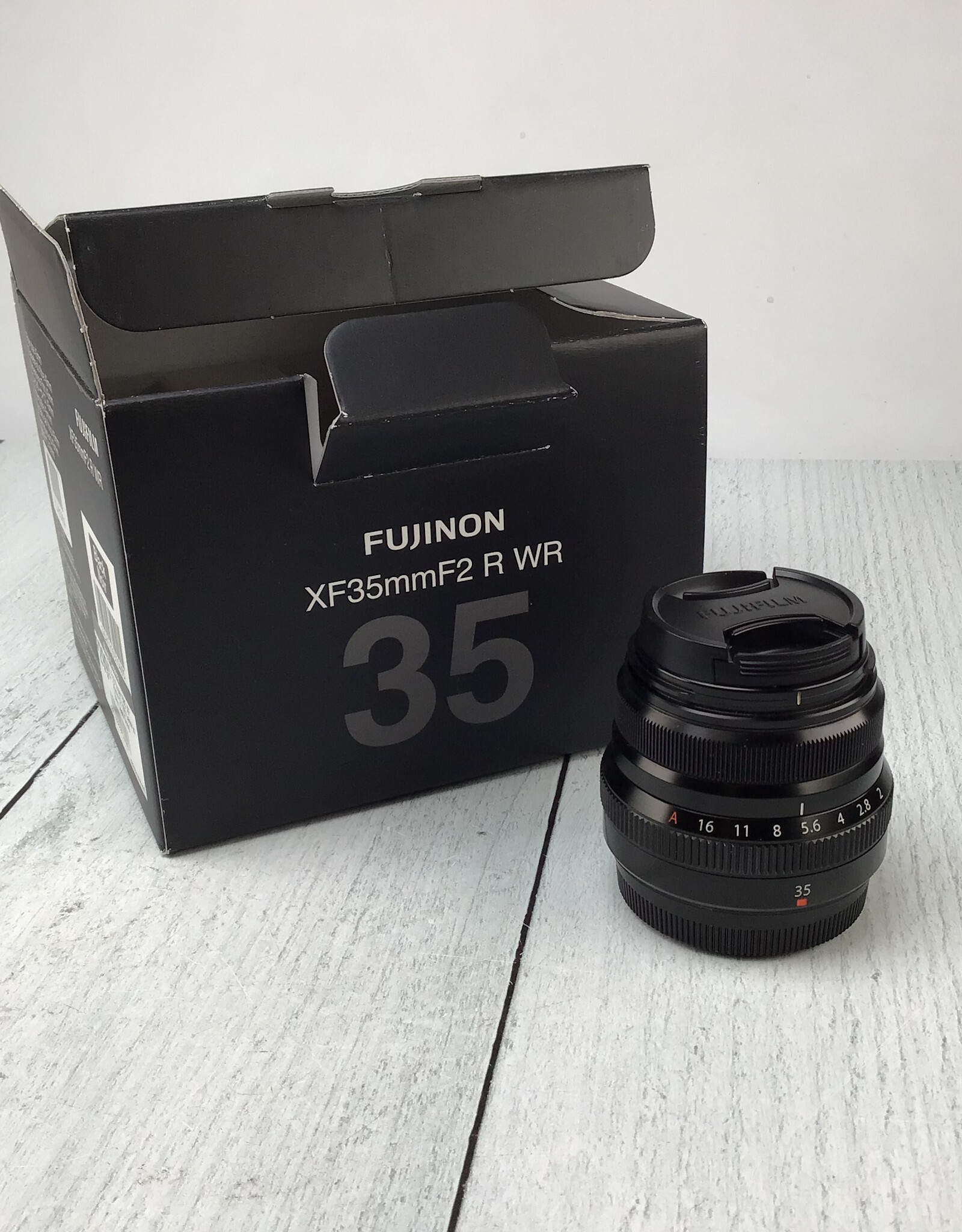 FUJI Fuji Super EBC XF 35mm f2 WR Lens in Box Used Good