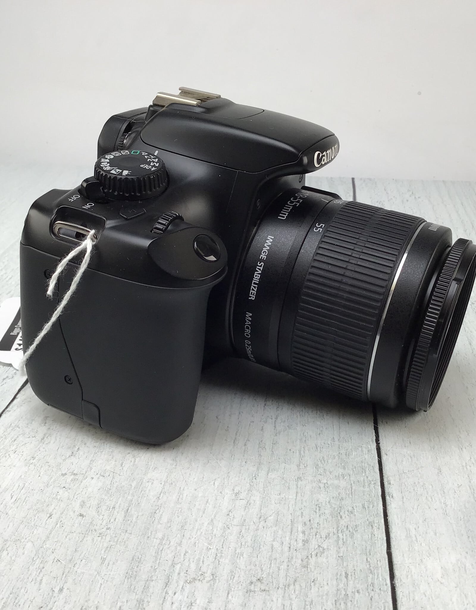 CANON Canon EOS Rebel T3 Camera w/ 18-55mm IS Good