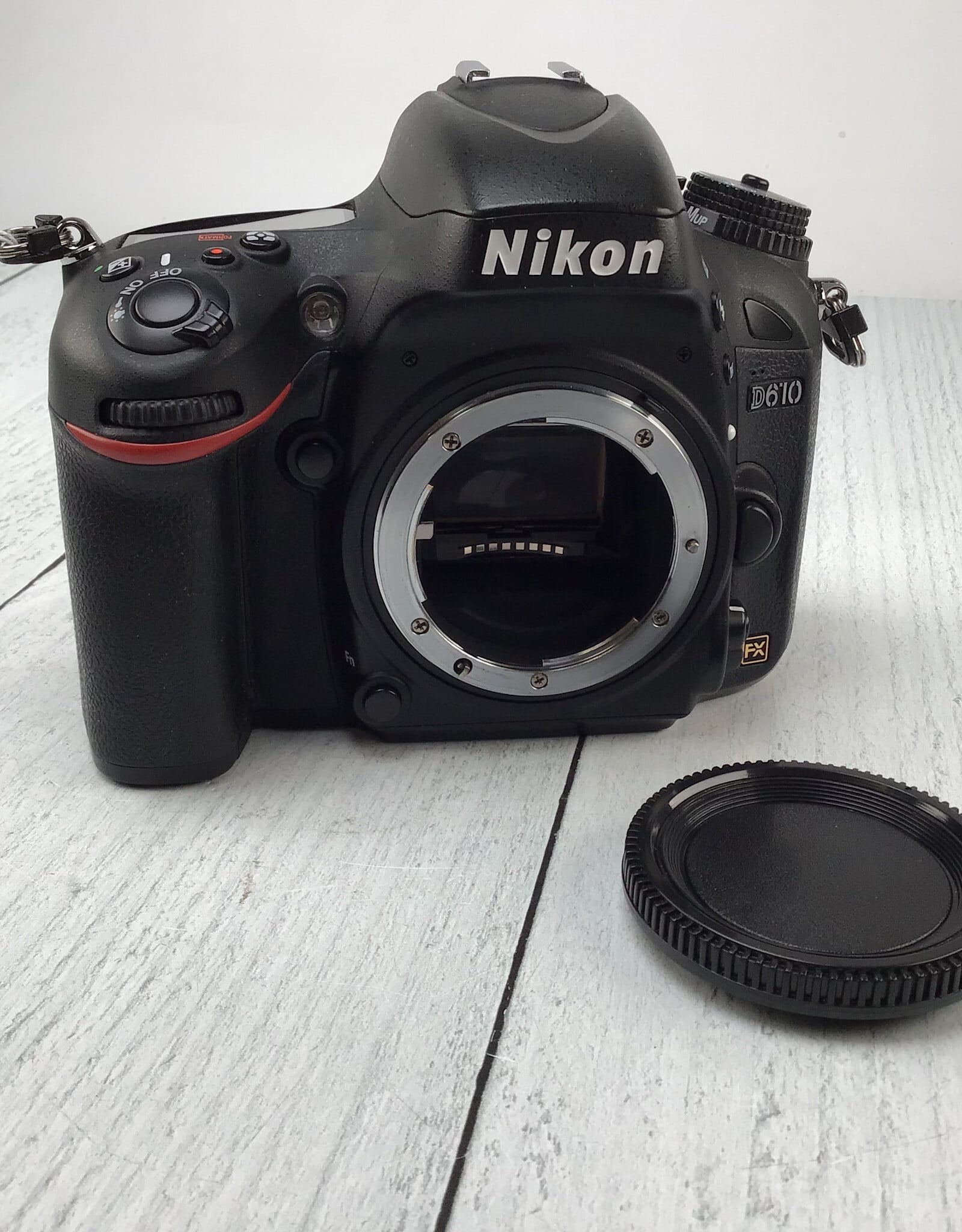 NIKON Nikon D610 Camera Body Shutter Count 8491 Used Good