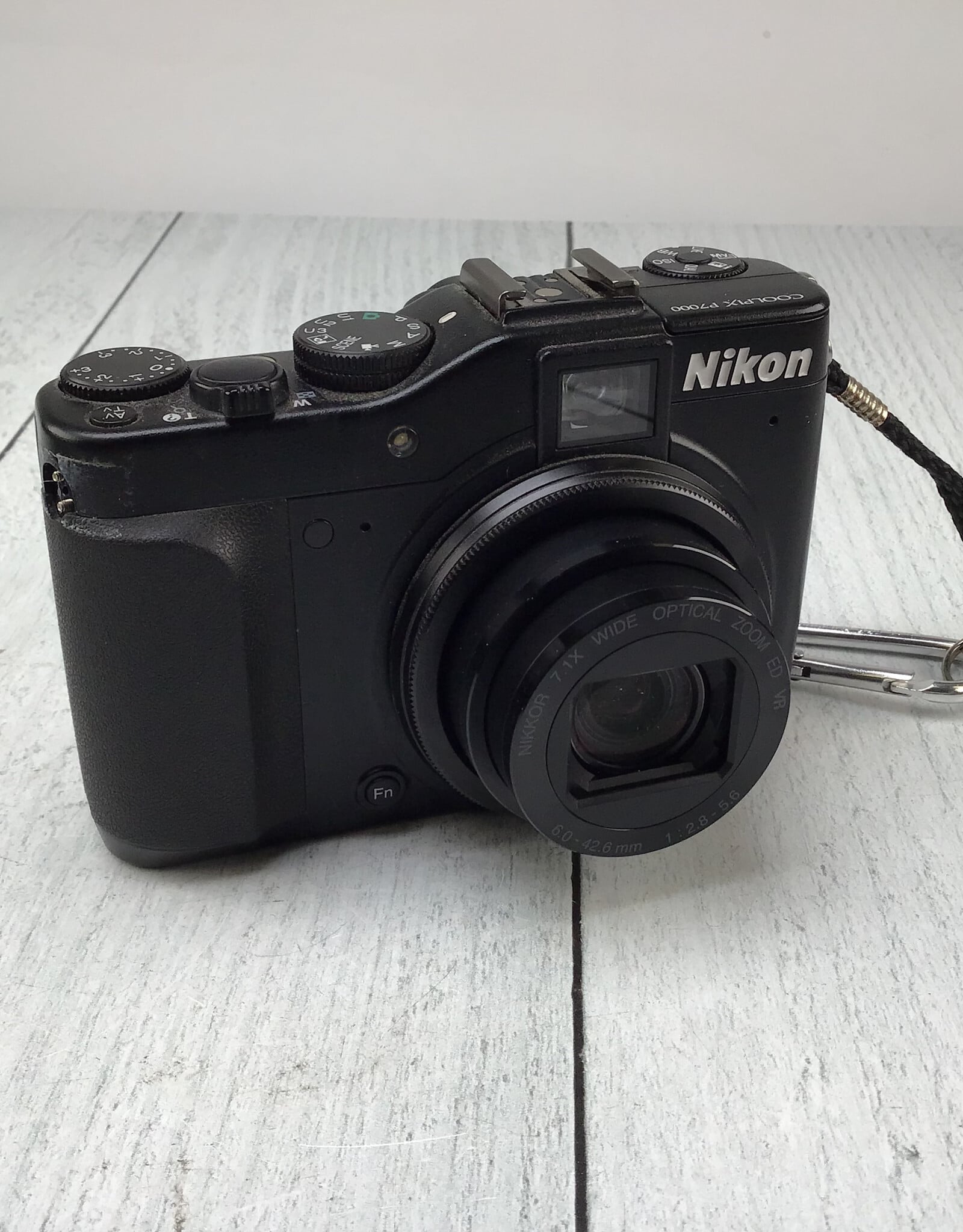 NIKON Nikon Coolpix P7000 Missing 1 Strap Lug Camera Used BGN