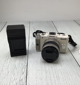 Pentax Pentax Q Camera White w/ 5-15mm Used Fair