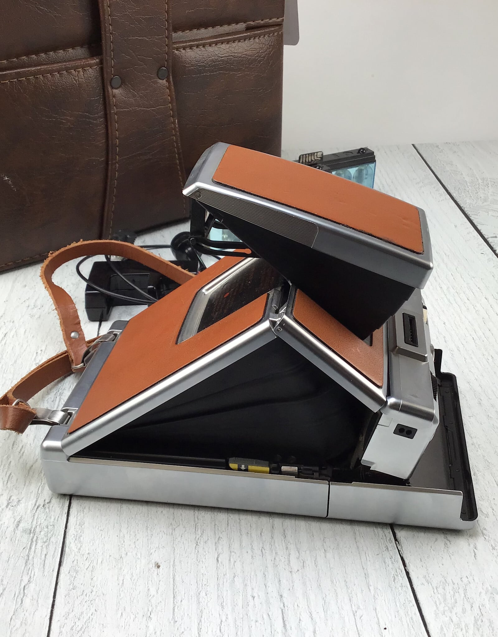 POLAROID Polaroid SX-70 Alpha 1 w/ Leather Case Used Fair
