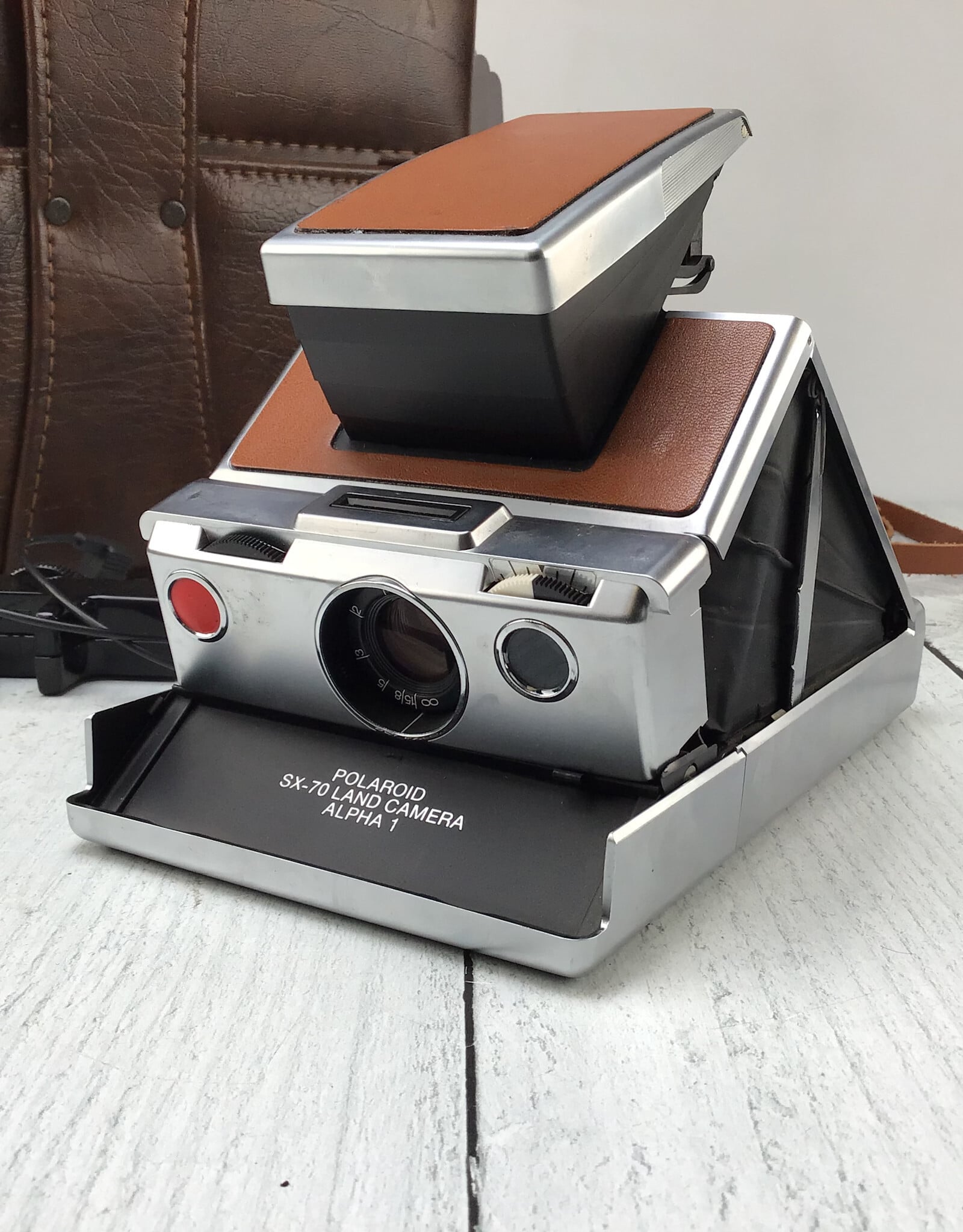POLAROID Polaroid SX-70 Alpha 1 w/ Leather Case Used Fair