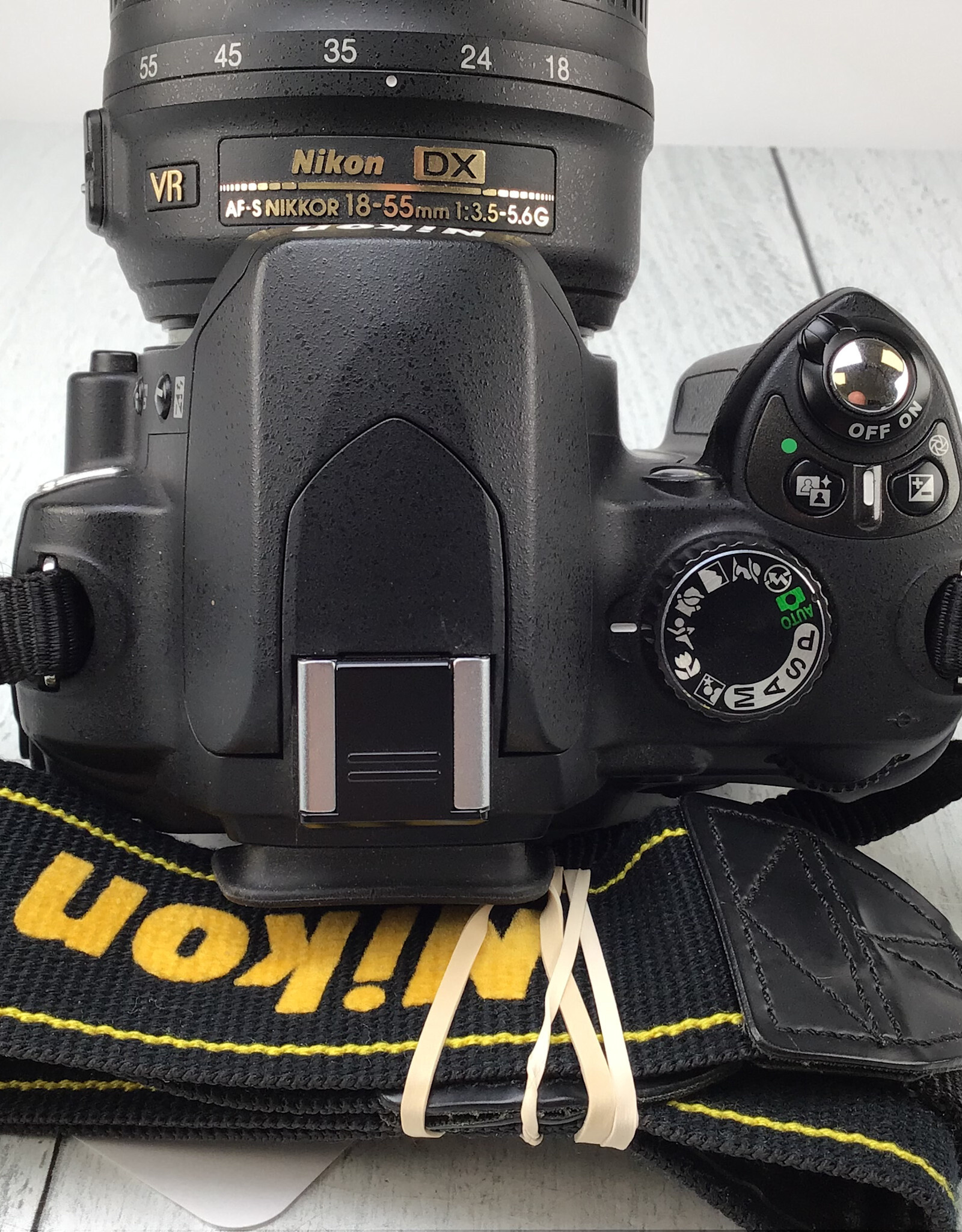 NIKON Nikon D60 Camera w/ 18-55mm VR Used Good