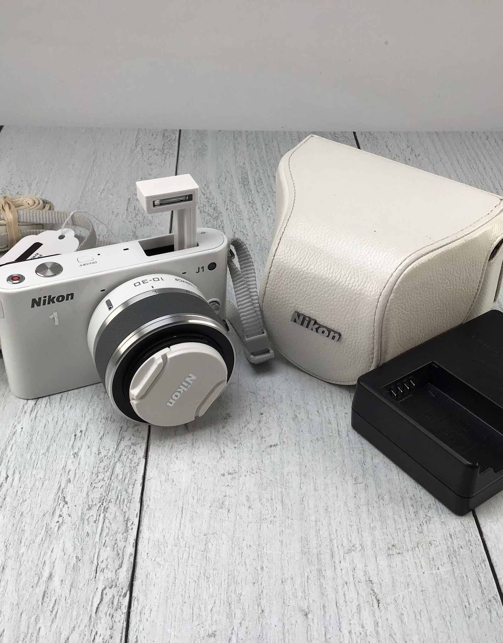 NIKON Nikon 1 J1 Camera w/10-30mm Used Good