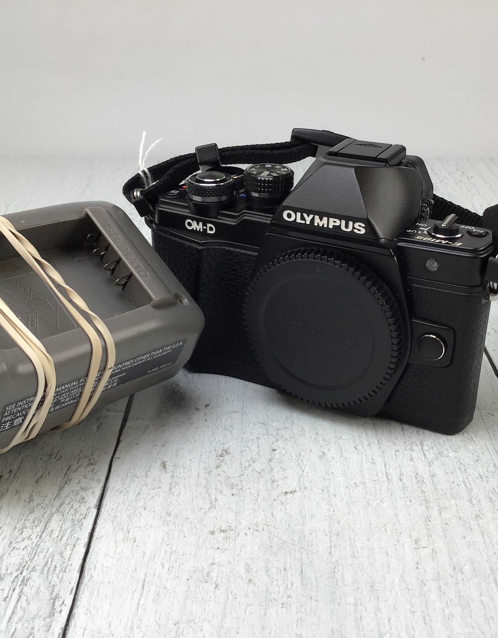OLYMPUS Olympus E-M10 Mark II Camera Used Good