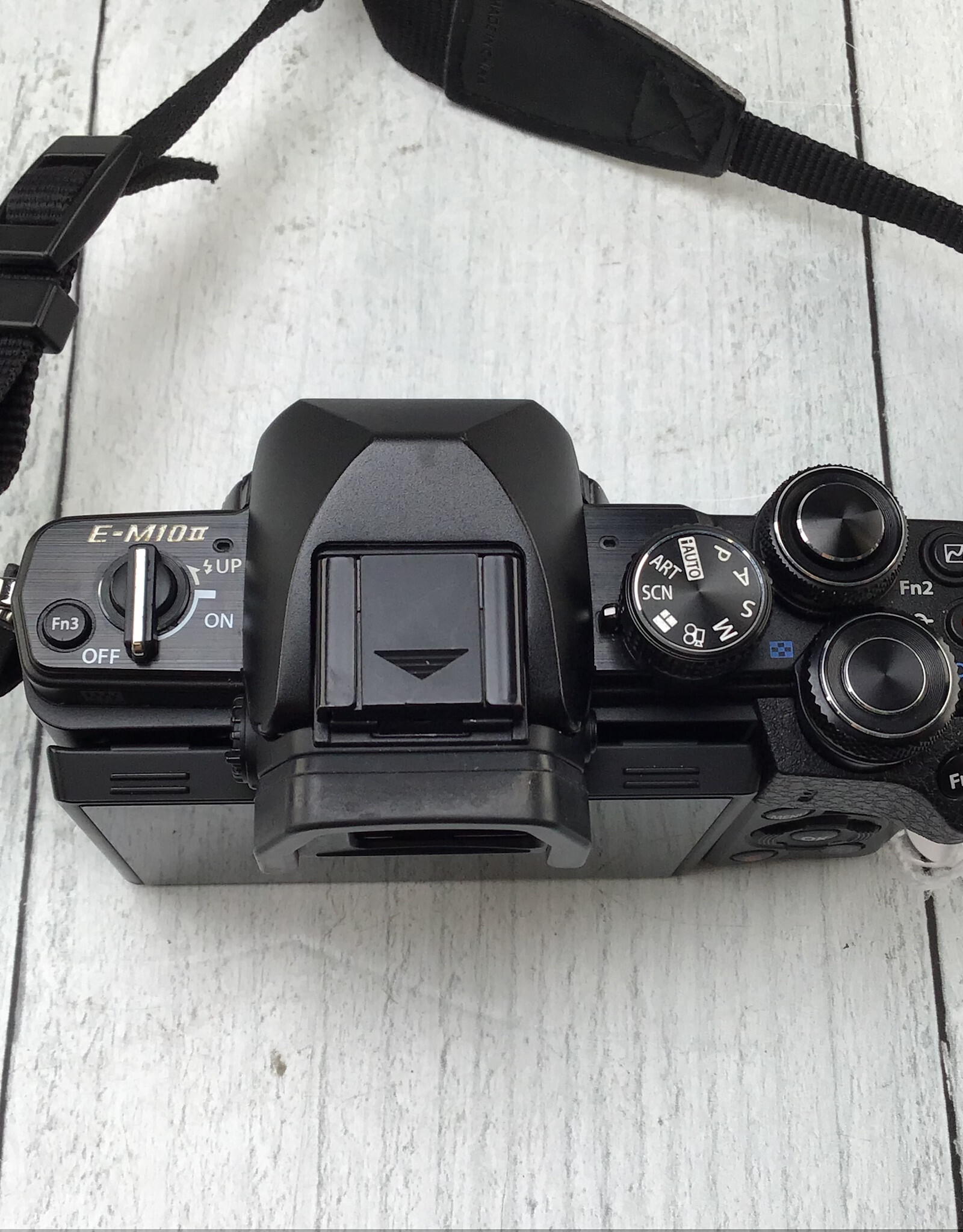 OLYMPUS Olympus E-M10 Mark II Camera Used Good