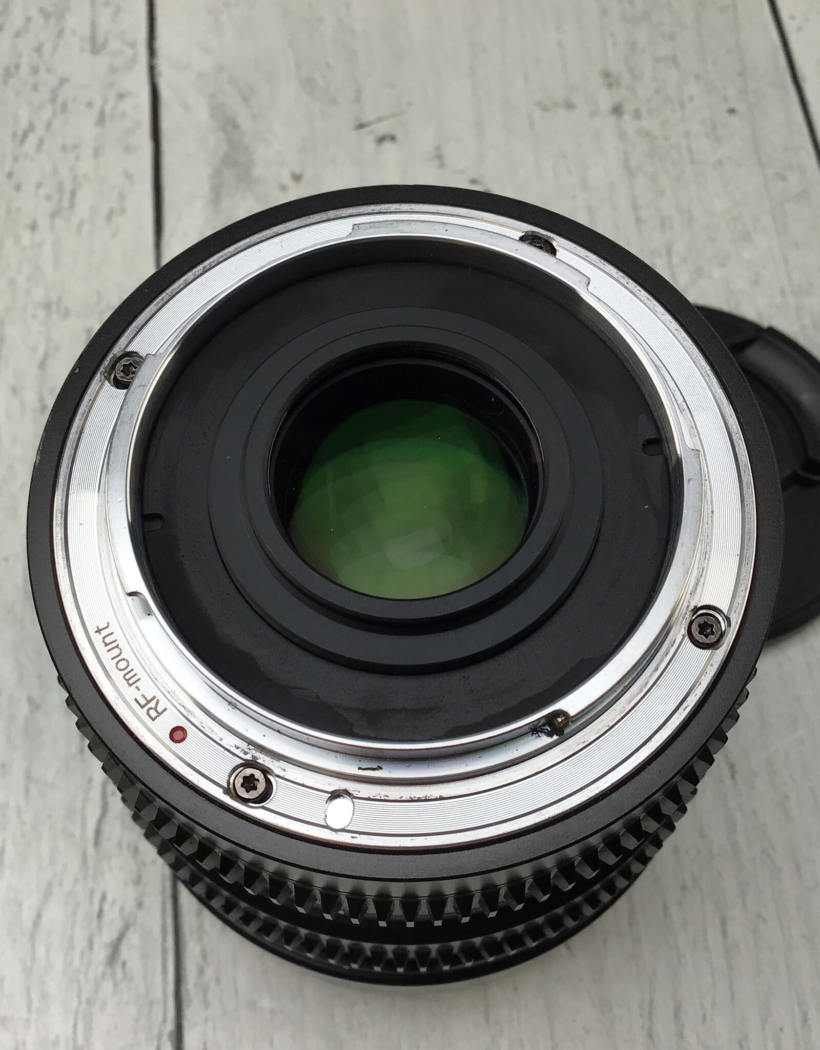 Sirui 16mm T1.2 Lens RF Mount Lens Used Good