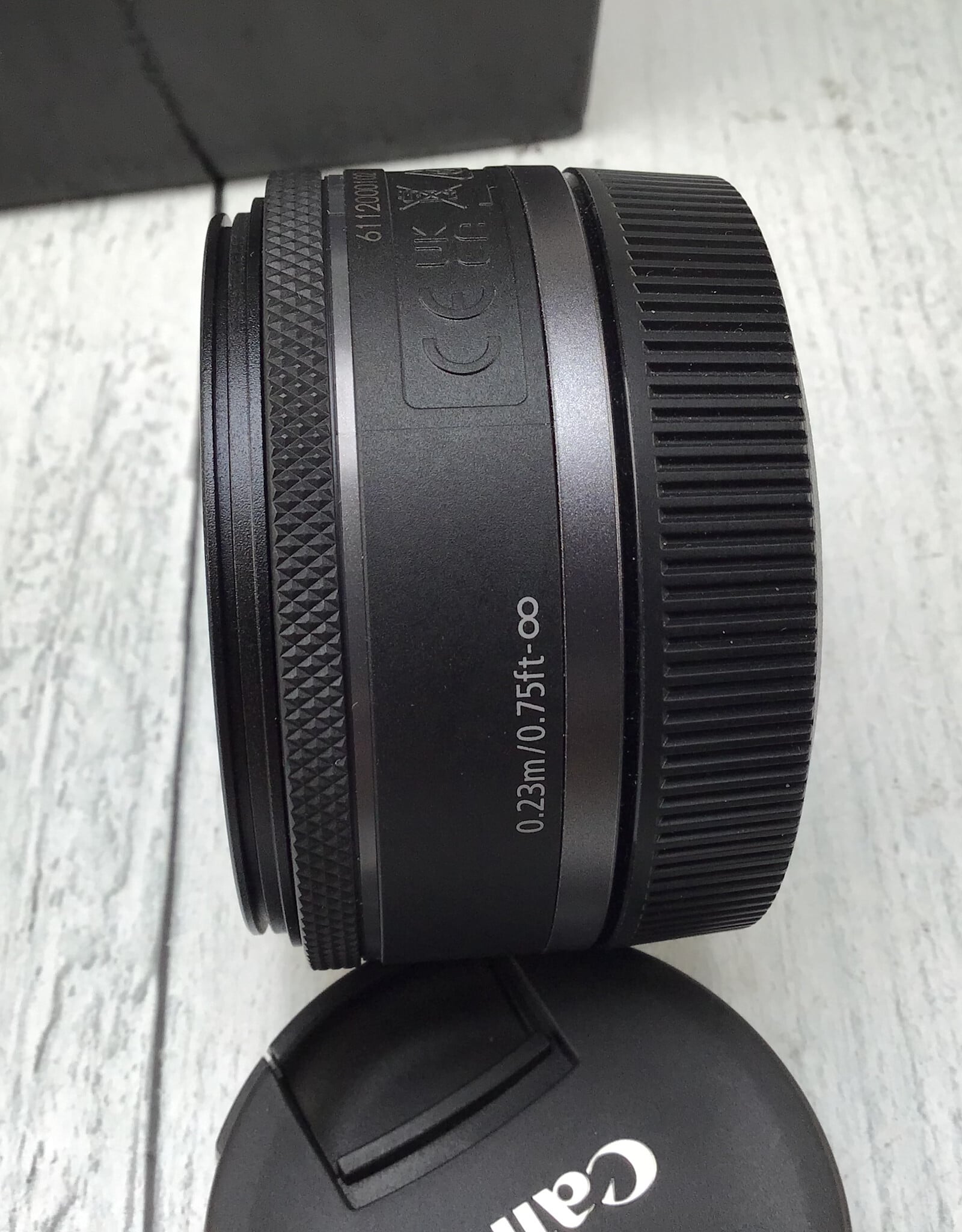 CANON Canon RF 28mm f2.8 STM Lens in Box Used EX