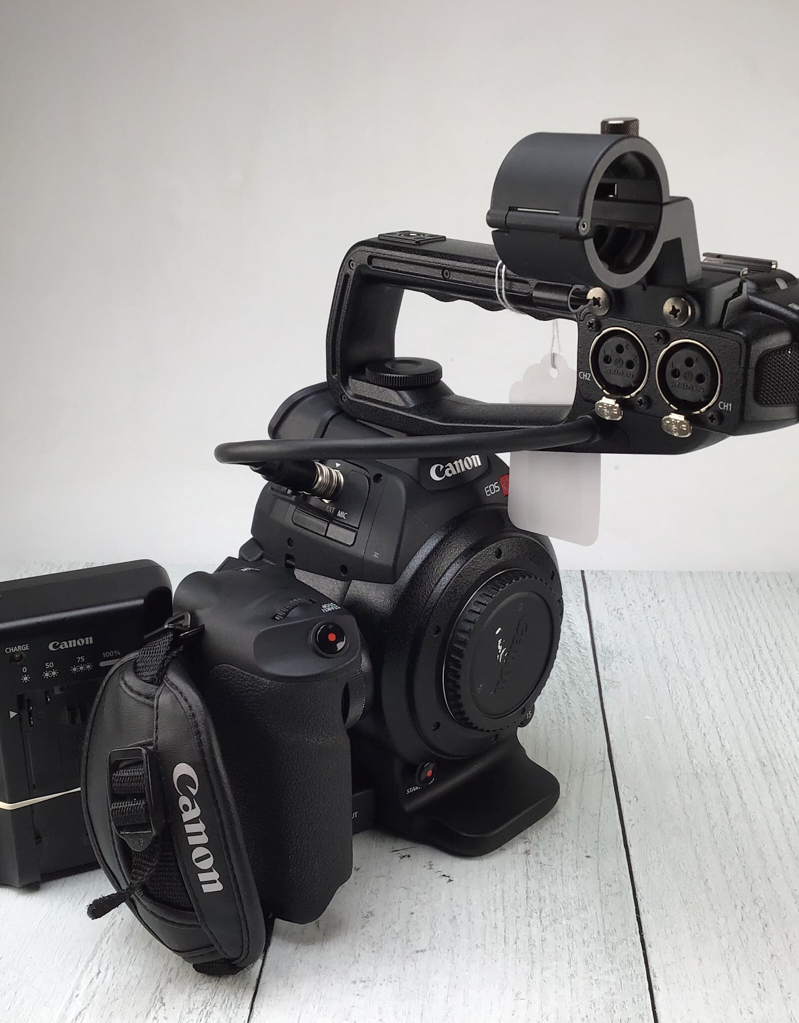 CANON Canon C100 Camera 277 Hours Used Good