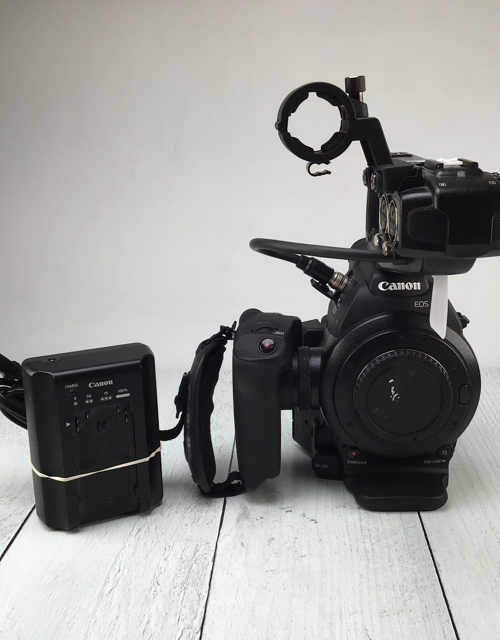 CANON Canon C100 Camera 277 Hours Used Good