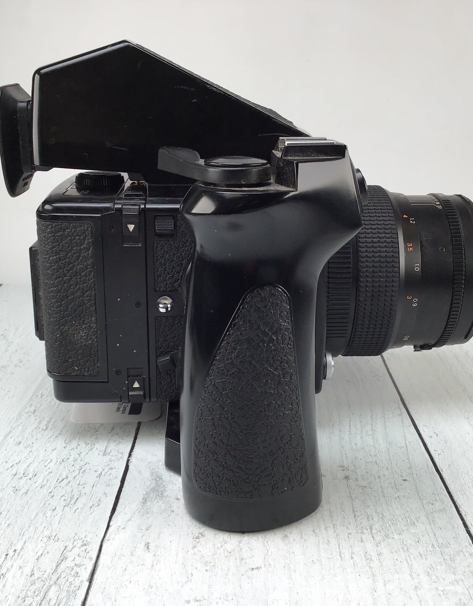 Bronica Bronica GS-1 Camera w/ 100mm, 120 back, Prism Used Good