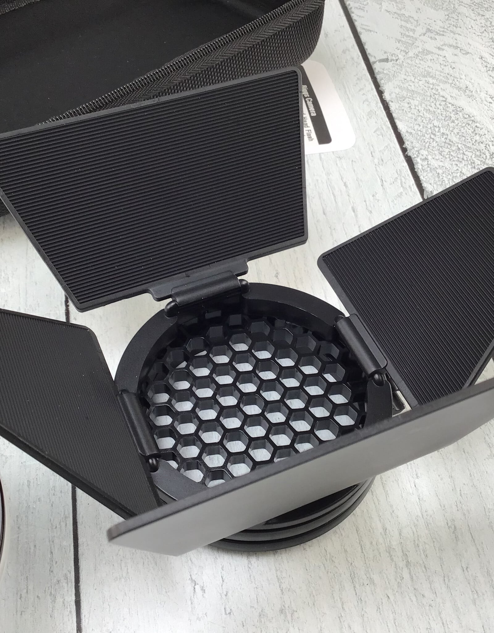 GODOX Godox Round Head Flash Diffuser Kit Used Good