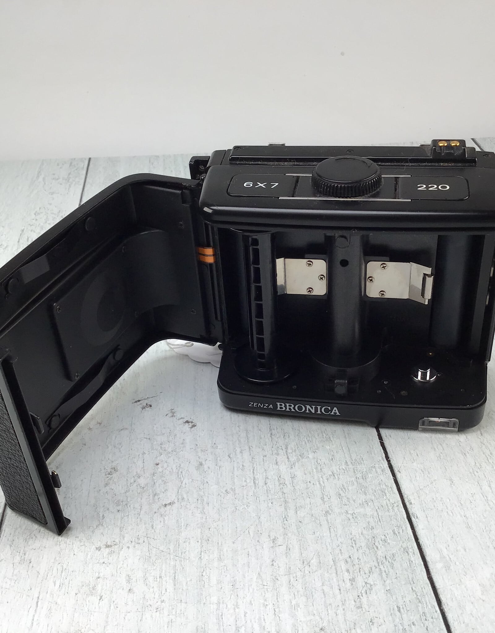 Bronica Bronica GS-1 220 Film Back Used Good