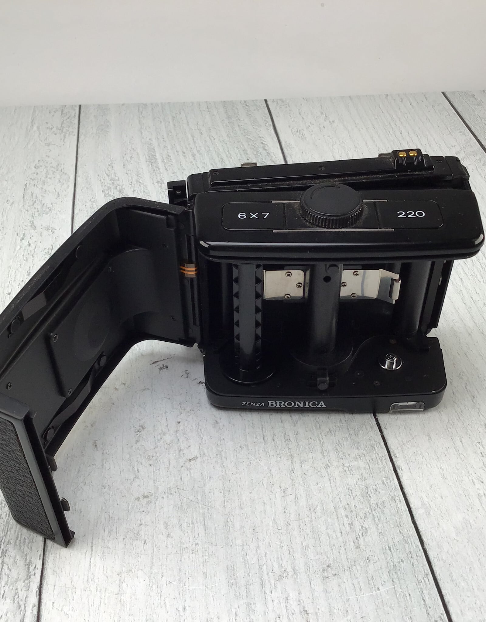 Bronica Bronica GS-1 220 Film Back Used Good