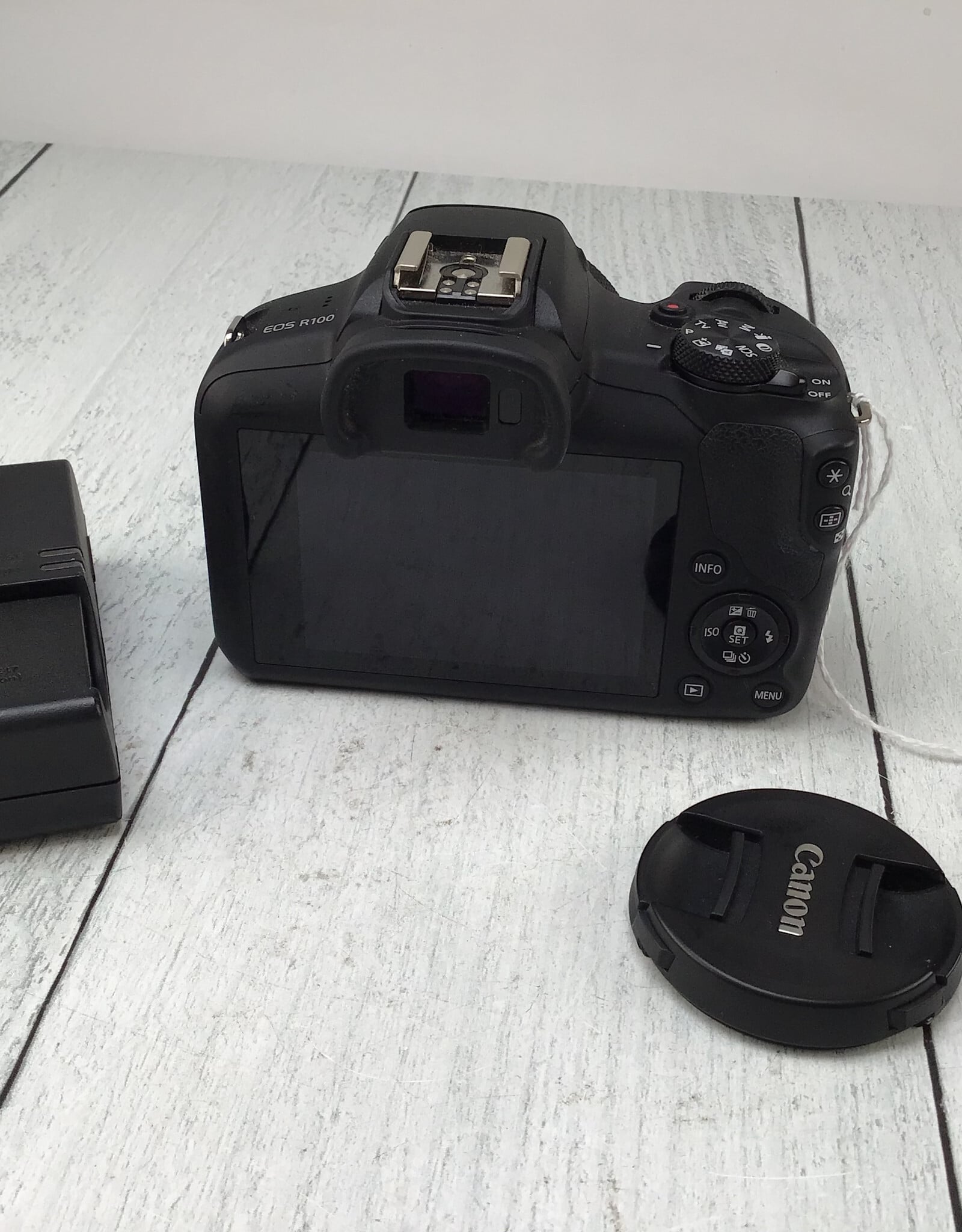 CANON Canon EOS R100 Camera w/ 18-45mm Used Good