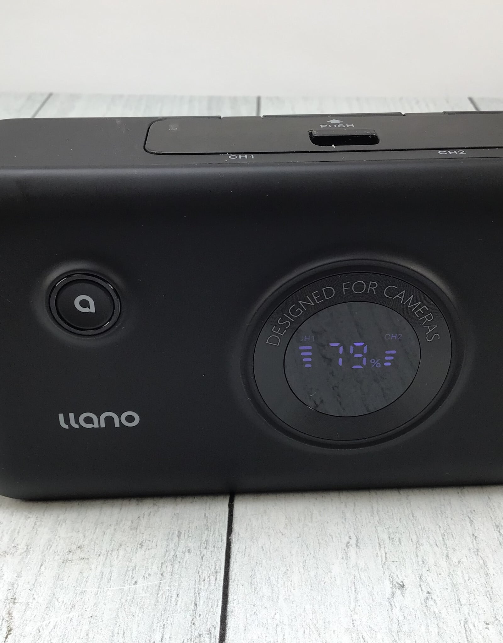 Llano 2 in 1 Turbo Cell Charger for Canon LP-E17 Used Good