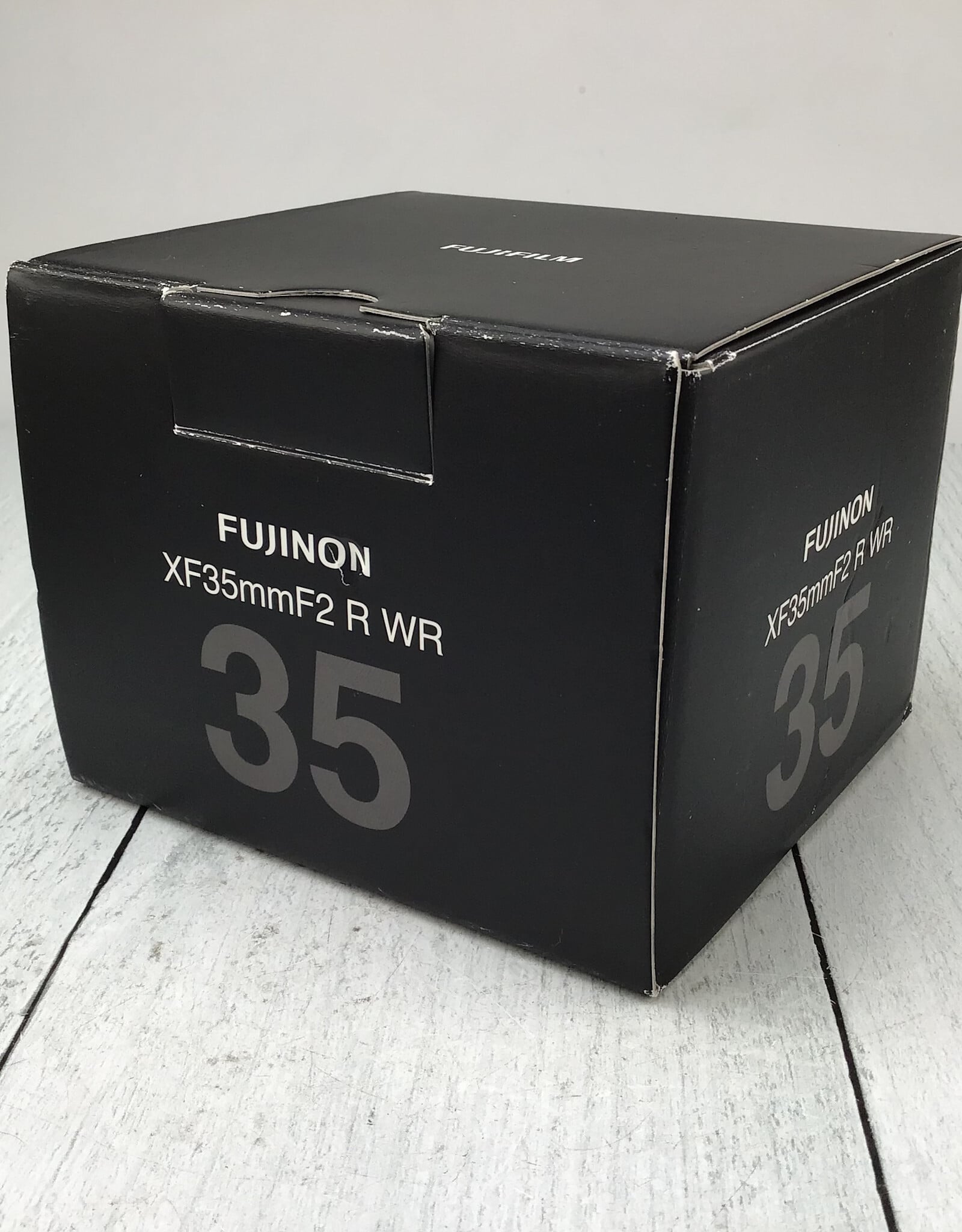 FUJI Fuji Super EBC XF 35mm f2 WR Lens in Box Used Good