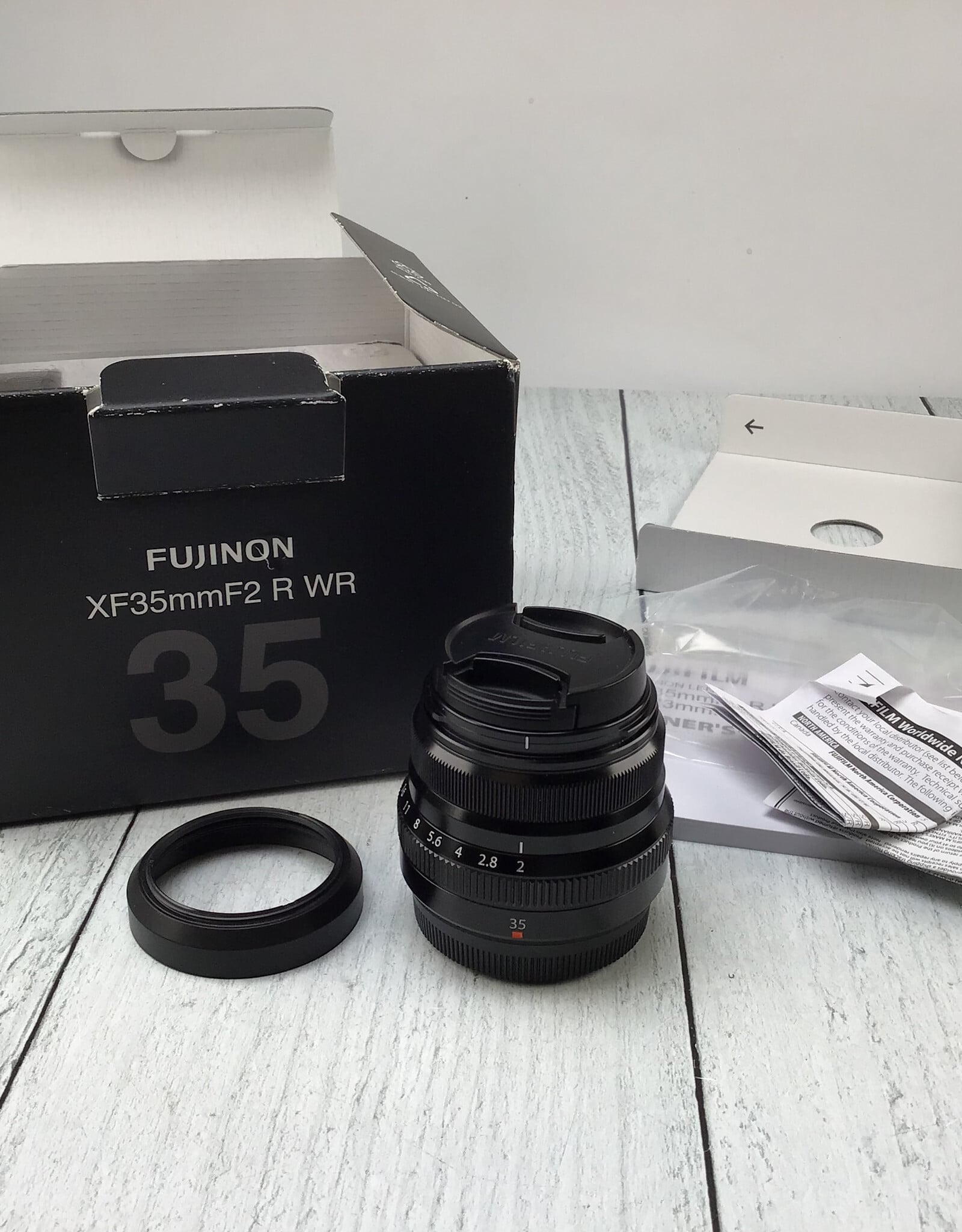 FUJI Fuji Super EBC XF 35mm f2 WR Lens in Box Used Good
