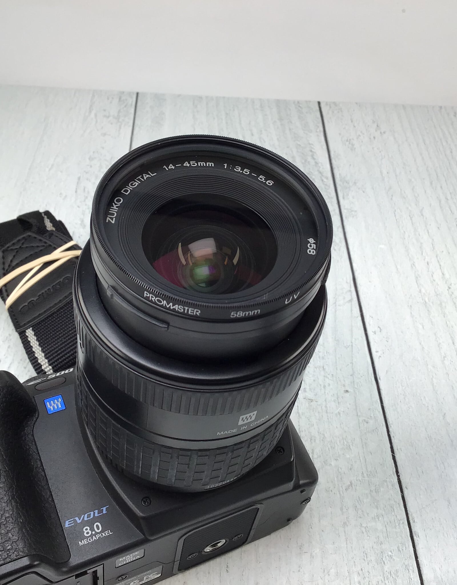 OLYMPUS Olympus E-500 Camera w/ 14-45mm Used Good