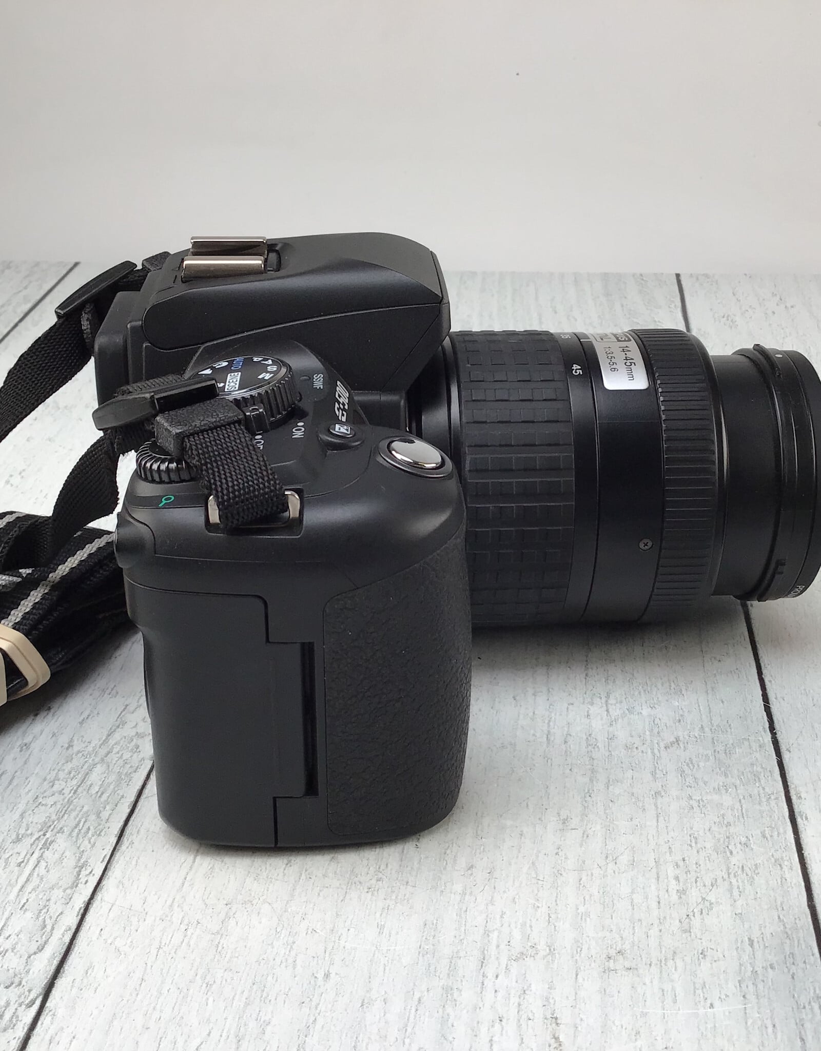 OLYMPUS Olympus E-500 Camera w/ 14-45mm Used Good