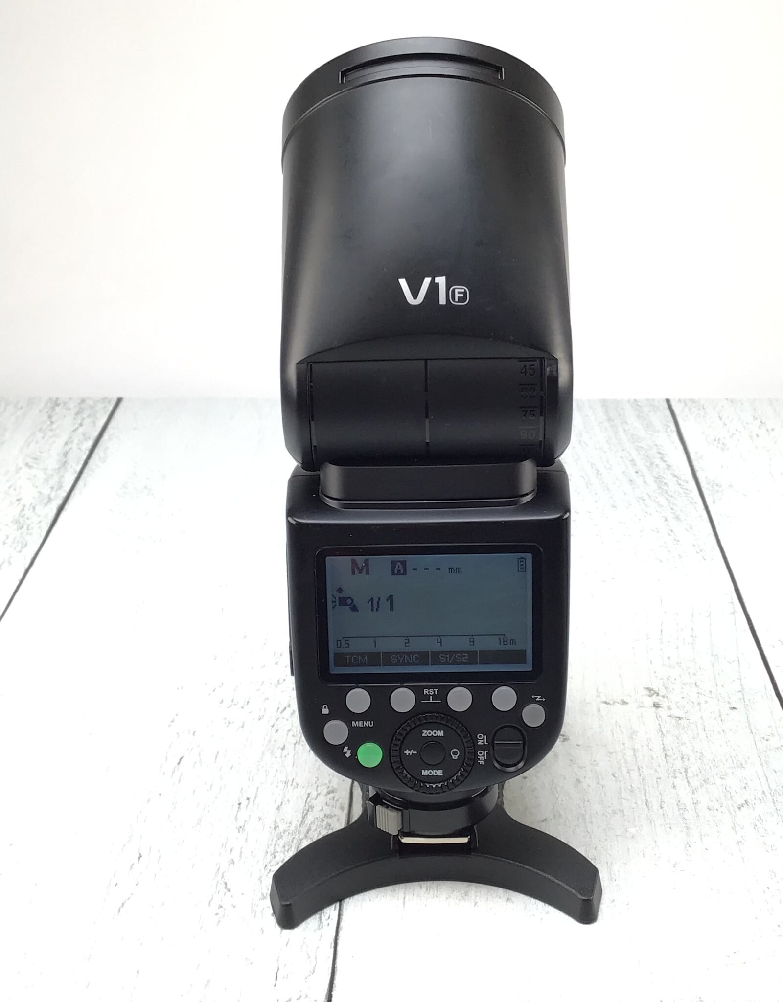 GODOX Godox V1F Flash for Fuji Used Good