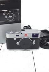 Leica Leica M10-R Camera Body Silver Chrome Finish 20 003 in Box Used Good