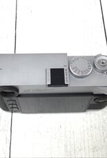 Leica Leica M10-R Camera Body Silver Chrome Finish 20 003 in Box Used Good