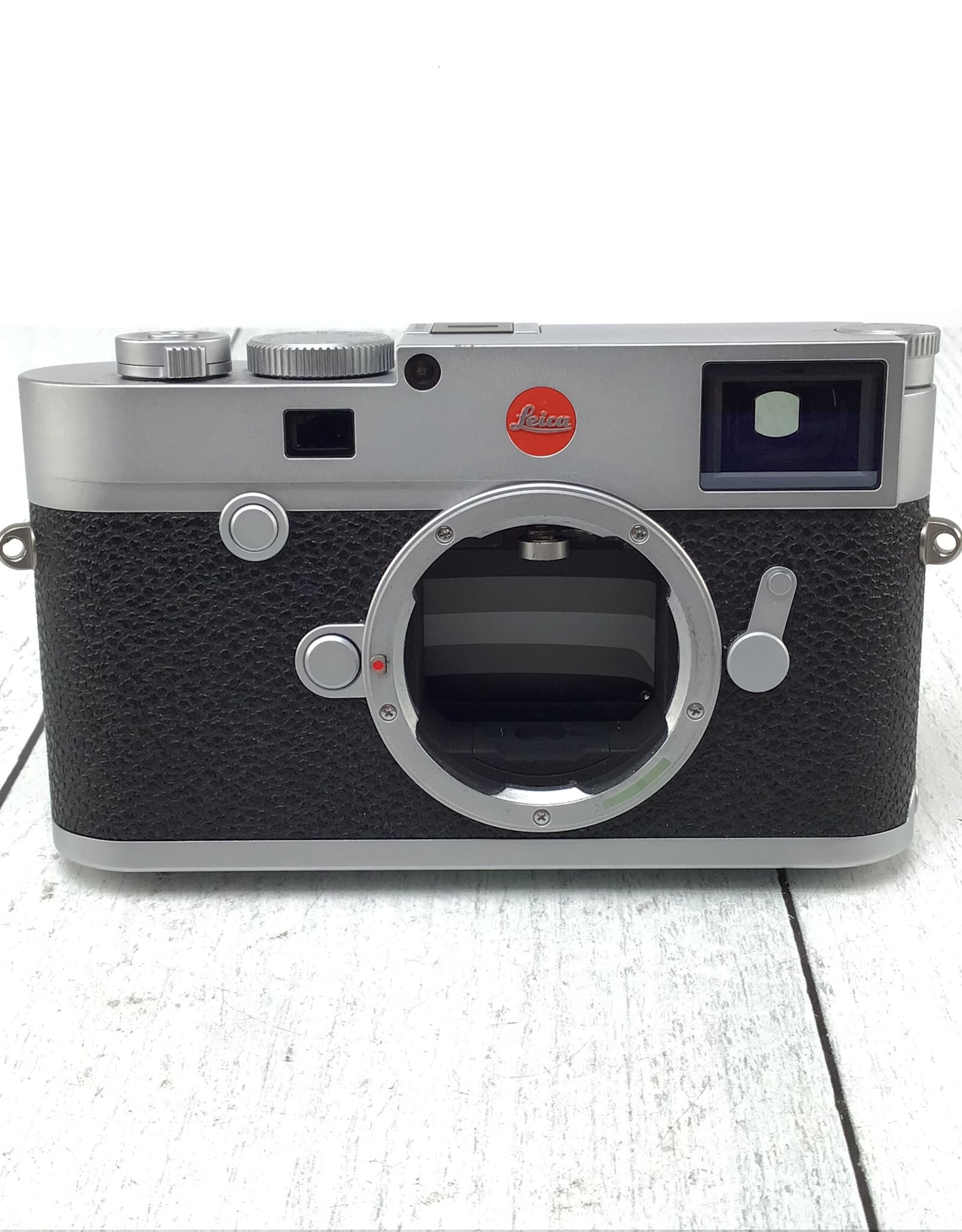 Leica Leica M10-R Camera Body Silver Chrome Finish 20 003 in Box Used Good