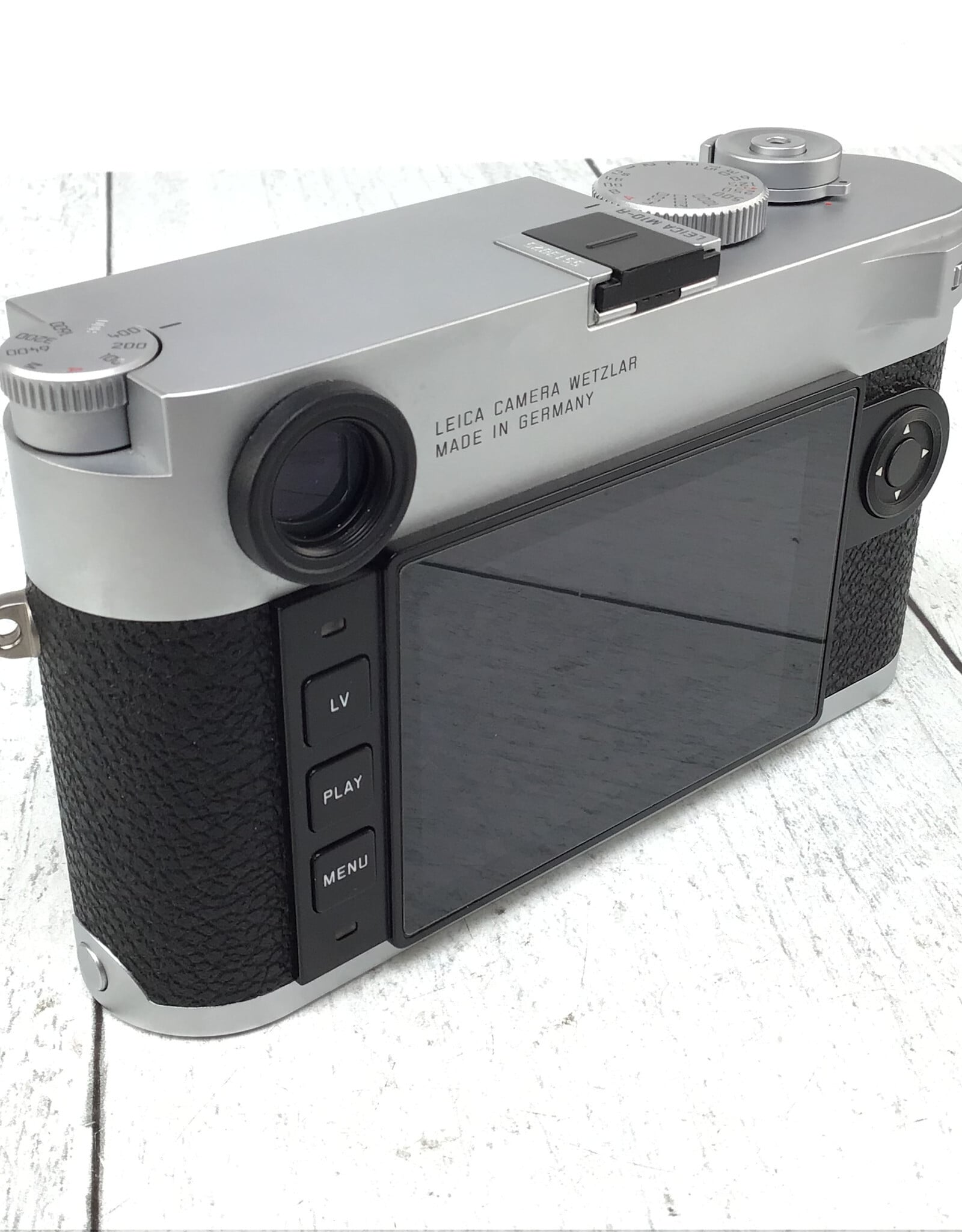 Leica Leica M10-R Camera Body Silver Chrome Finish 20 003 in Box Used Good