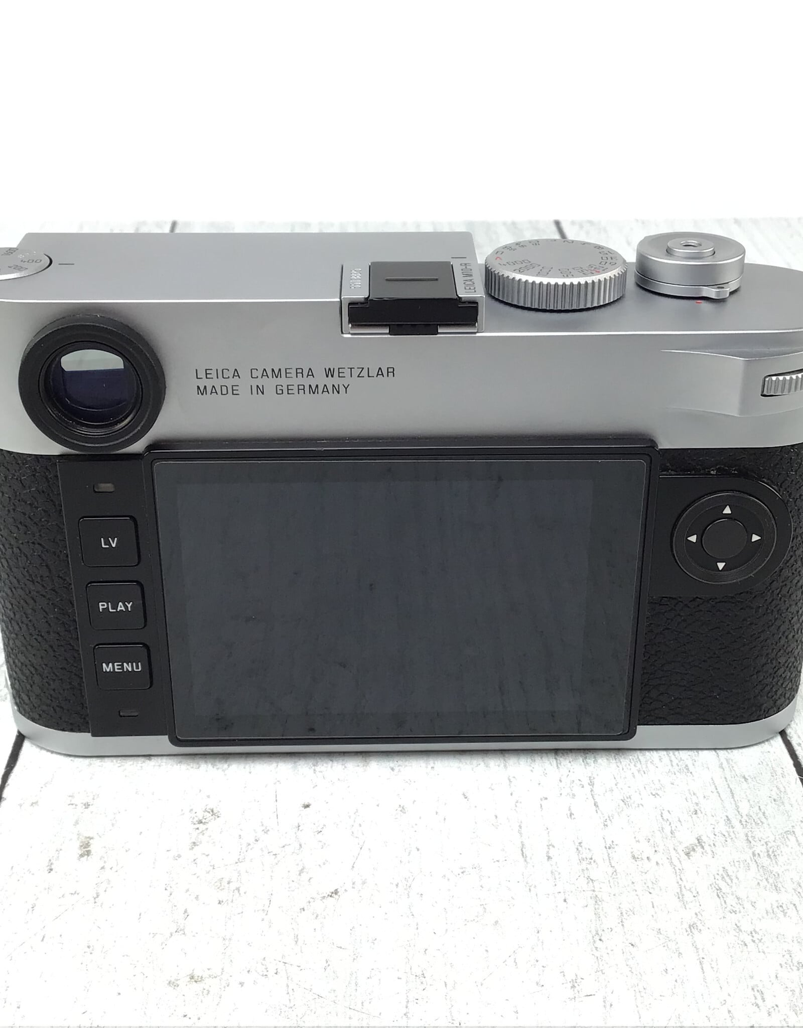 Leica Leica M10-R Camera Body Silver Chrome Finish 20 003 in Box Used Good