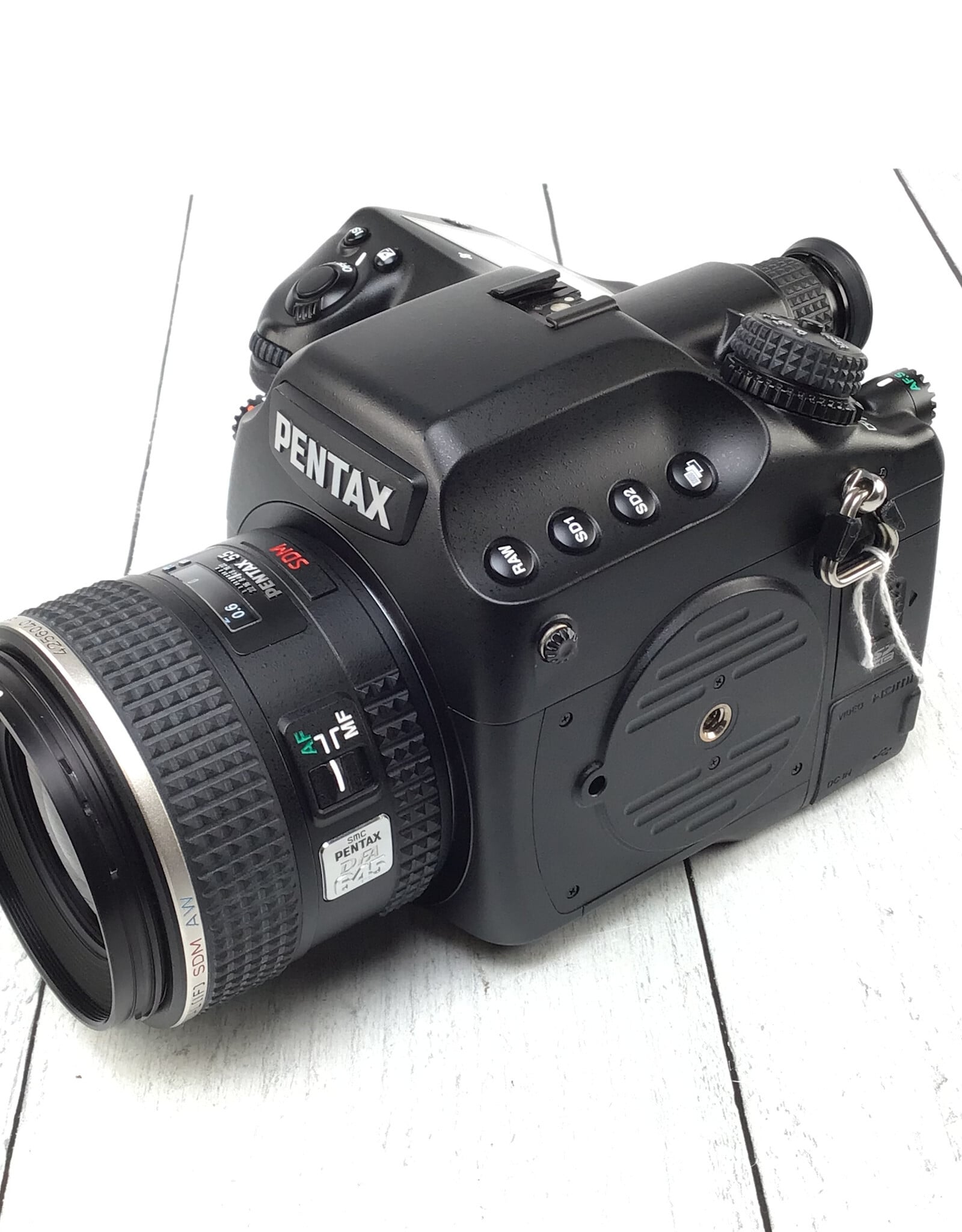 Pentax Pentax 645D Camera w/ 55mm f2.8 Used Good