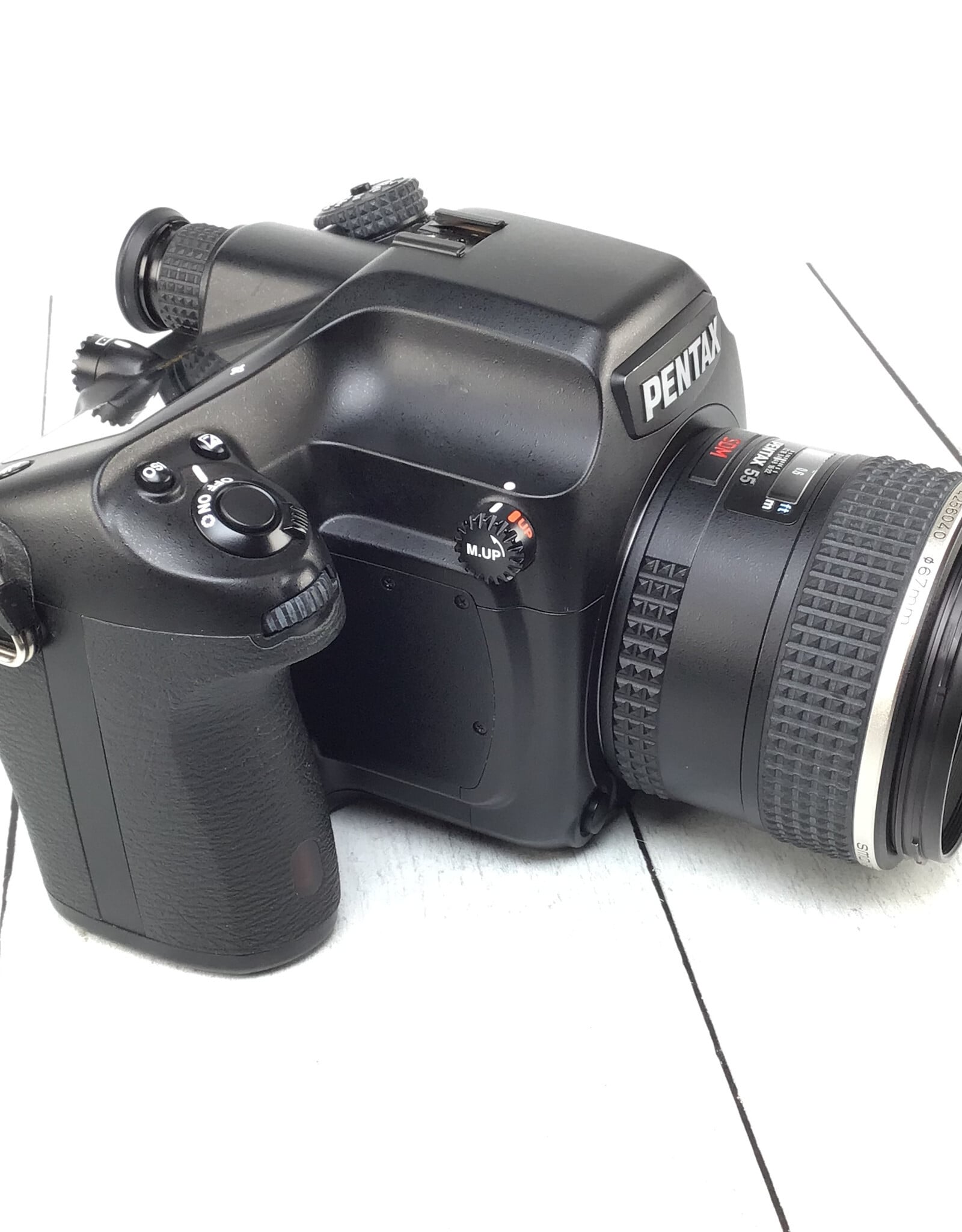 Pentax Pentax 645D Camera w/ 55mm f2.8 Used Good